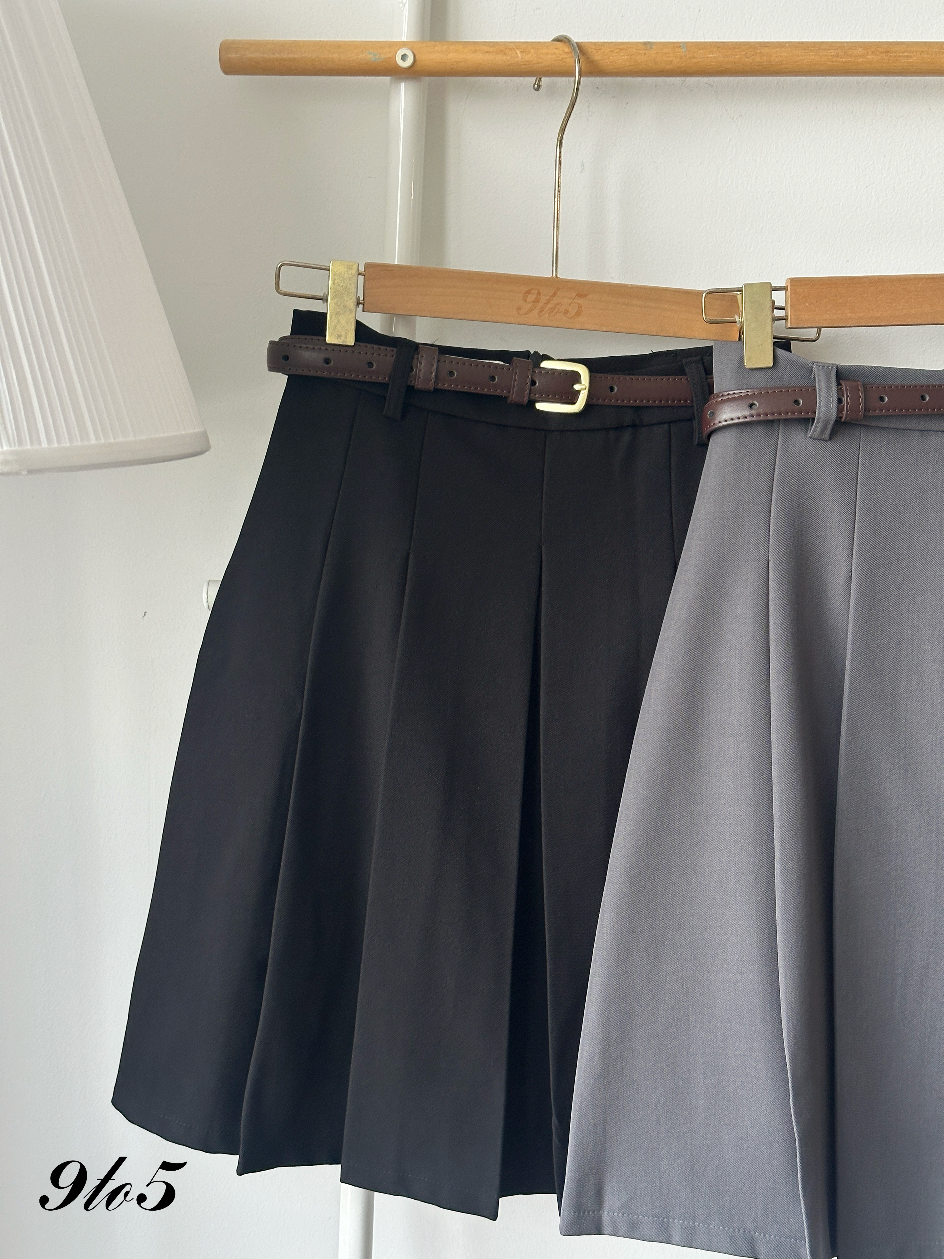 S1928 Midi Pleated Skirt - Black & Grey
