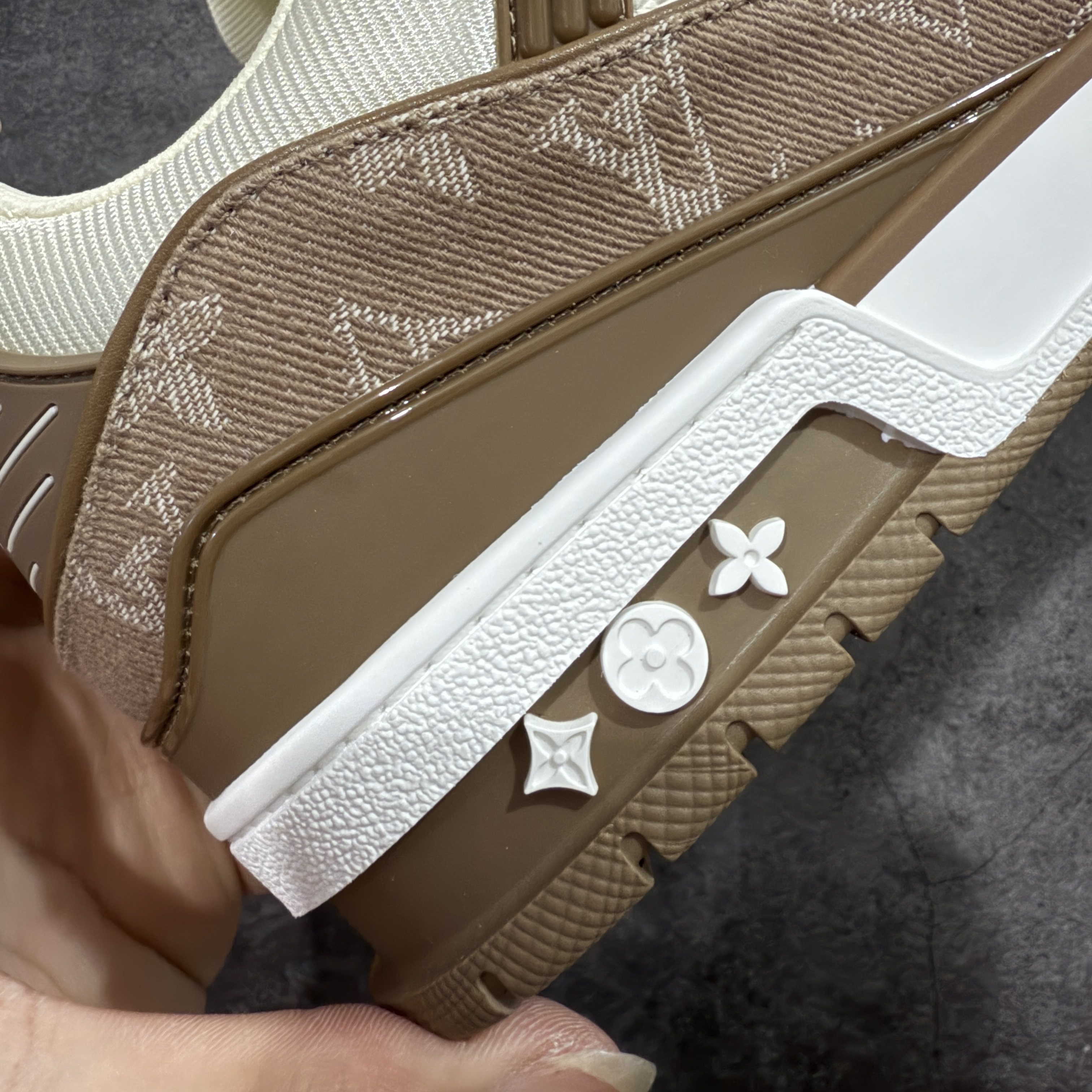 Louis Vuitton LV Trainer 