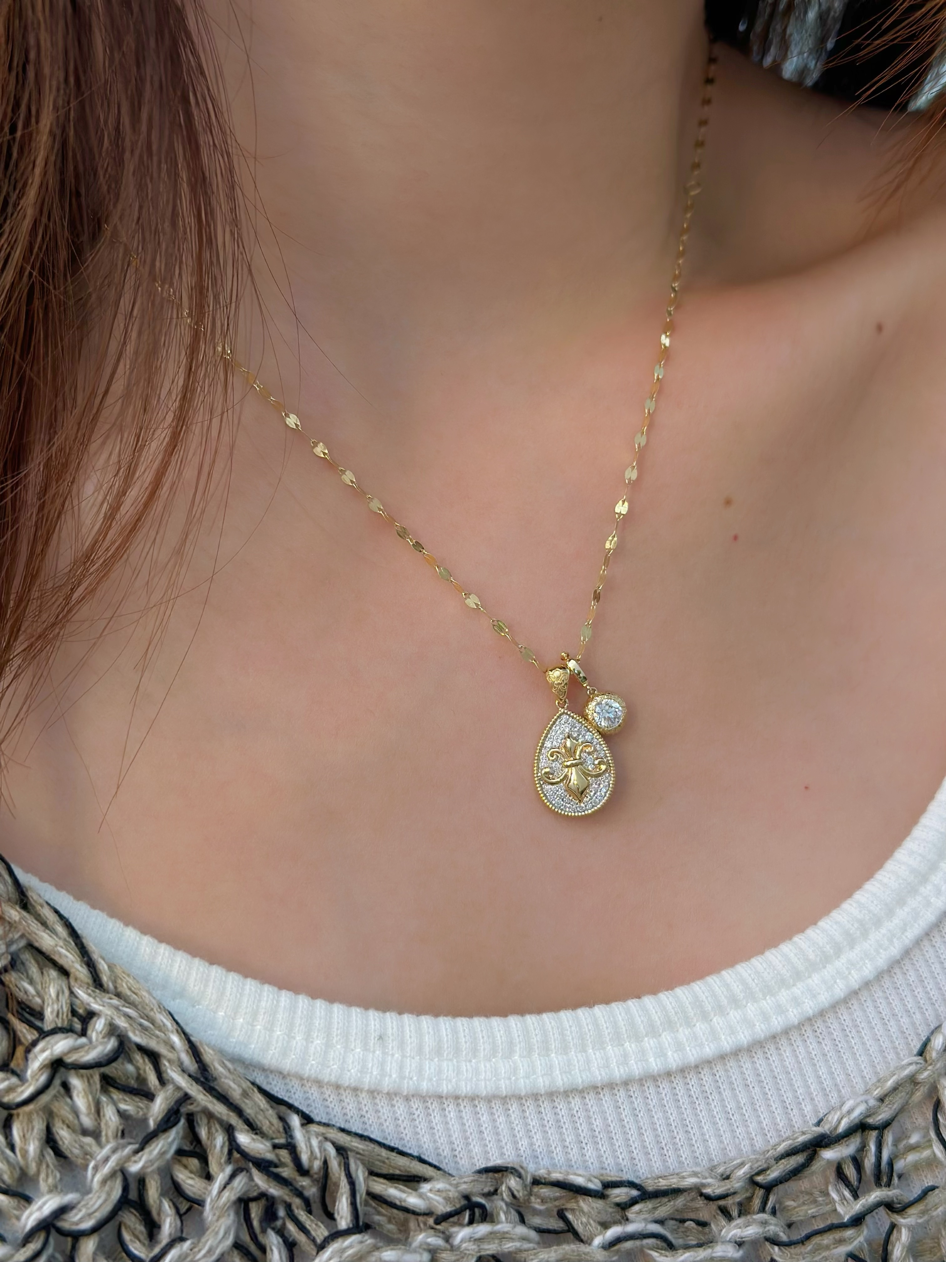 Fleur-de-Lis Diamond Pendant N031358
