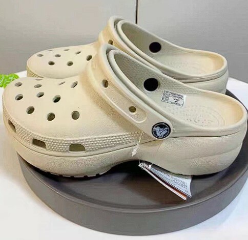 成人洞洞鞋 - 1件 現貨