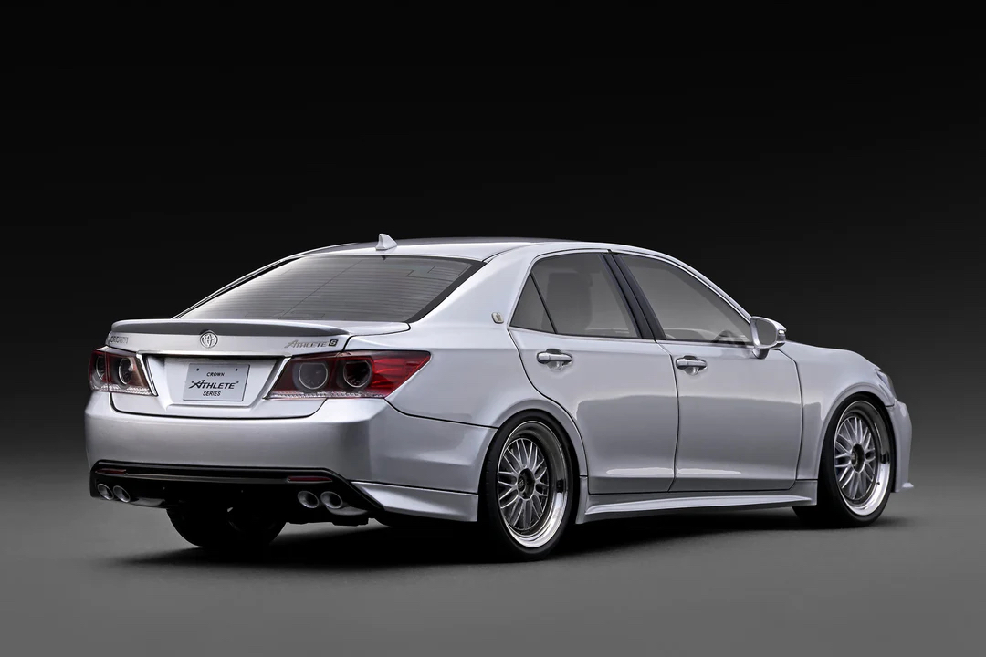 PRE-ORDER (Deposit) IG3915 Toyota Crown Athlete S (GRS214) Silver