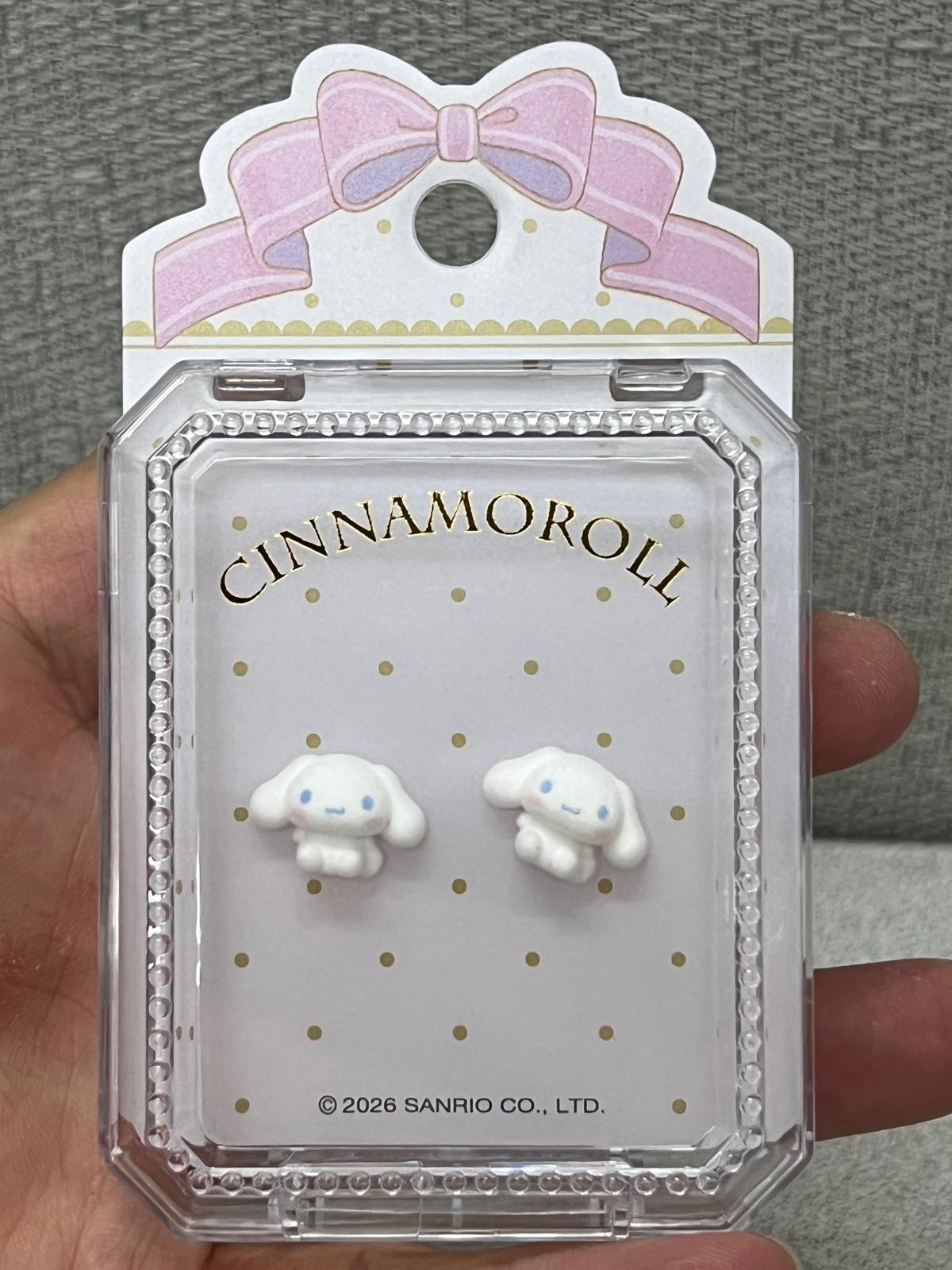 🎌日本直送🎌Sanrio卡通 植絨毛耳環