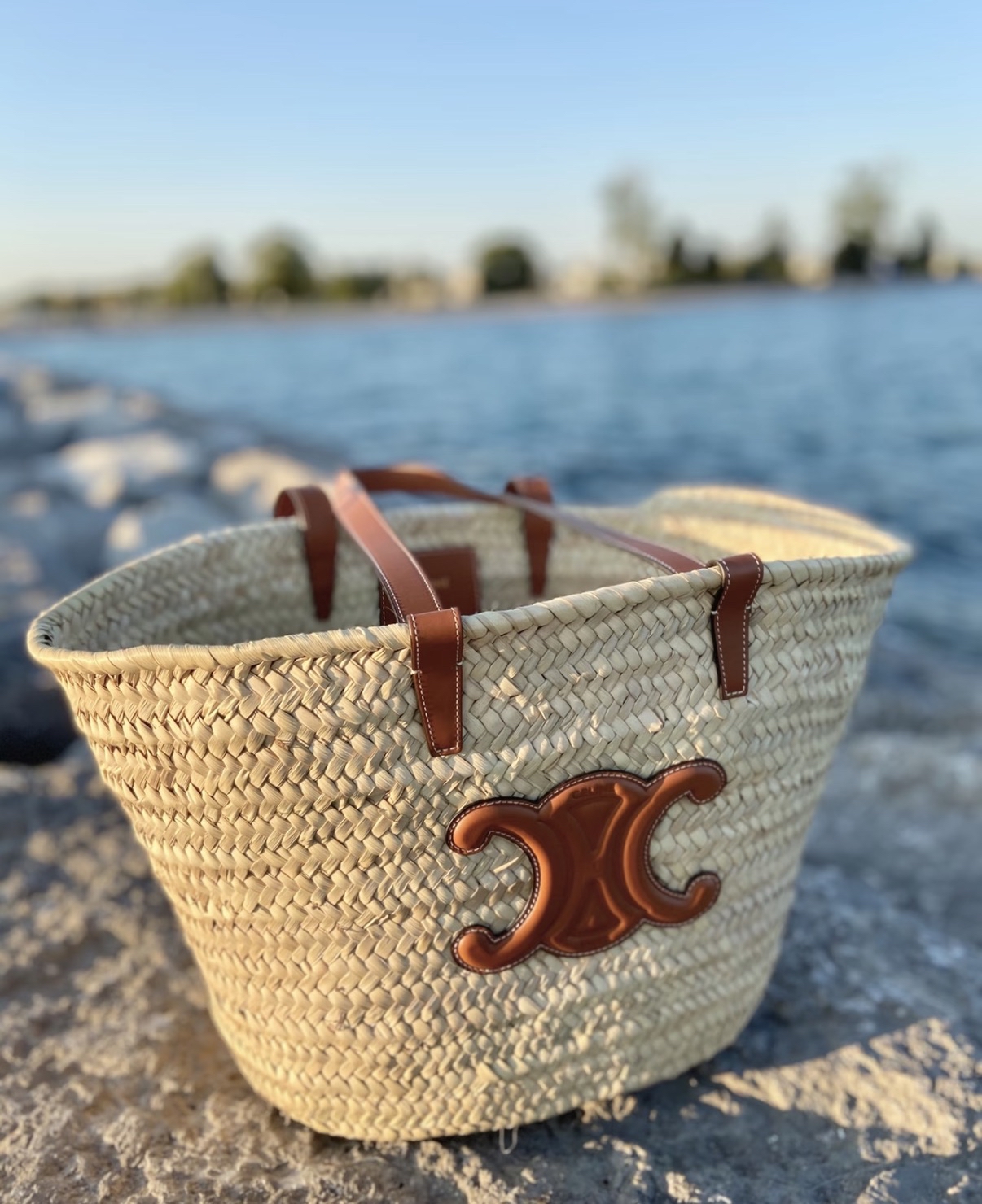 限時優惠✨夏天必備🍒訂貨📮Celine medium 草編包 🏷️size 26x27x16cm