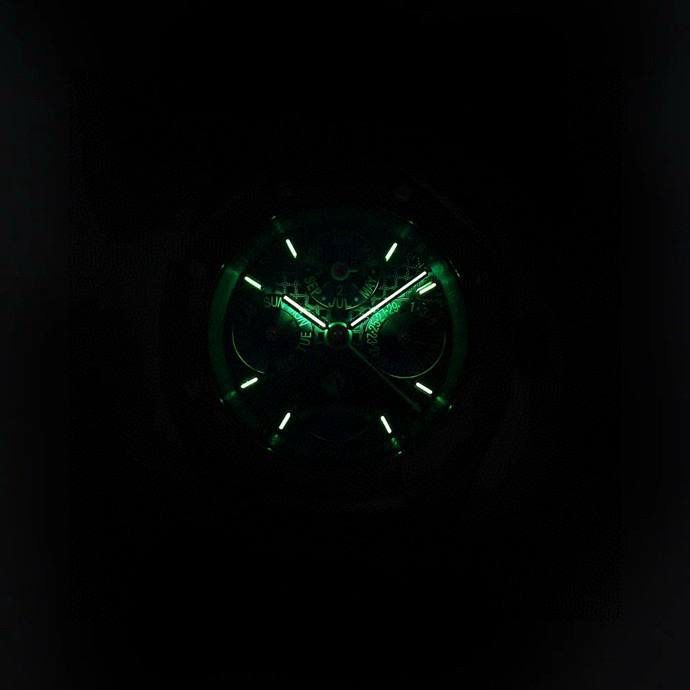 🚀爱彼 皇家橡树系列 ，复杂功能万年历腕表。型号：26574ST.OO.1220ST.01 业内唯一实现原版功能。💯 贵族钟表 爱彼皇家橡树系列万年历腕表，高贵优雅的蓝盘配上冷艳精钢表壳，完美体现爱彼美学设计及复杂功能的极高技术。 表壳采用316L精钢，直径41毫米. 厚度11.4mm。蓝色表盘镌刻“Grande Tapisserie”大格纹装饰，蓝色表盘，立体时标、刻面指针覆盖夜光涂层。三个显示日历功能的副表盘以及月相显示盘对称分布于表盘之上，井然有序地显示出小时、分钟、星期、日期、周历、月份、月相和闰年信息。真正唯一对版。蓝宝石防眩光处理让整体手表更加通透明亮。 搭载9015一比一改装定制还原Calibre 5134自动上链机芯。堪称毕业的产品。 这枚腕表的编号是Ref. 26574ST.OO.1220ST.01