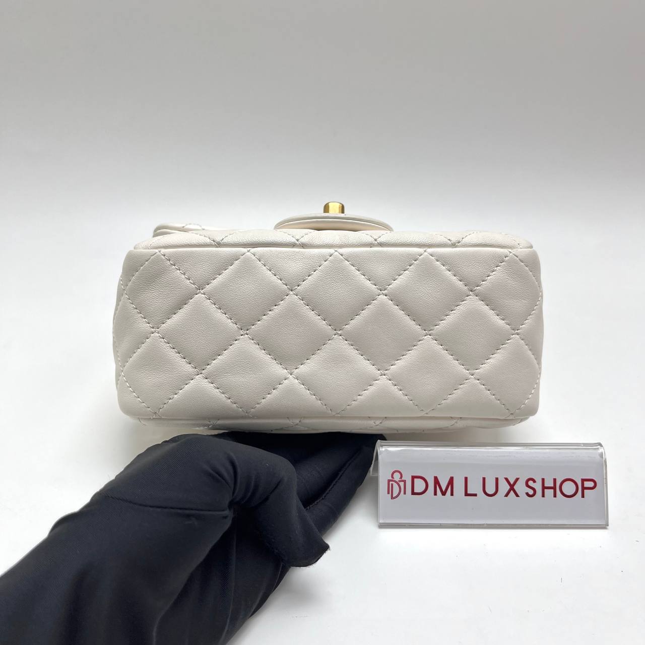 Chanel 21B White Mini Square Gold Pearl Crush GHW (Microchip)