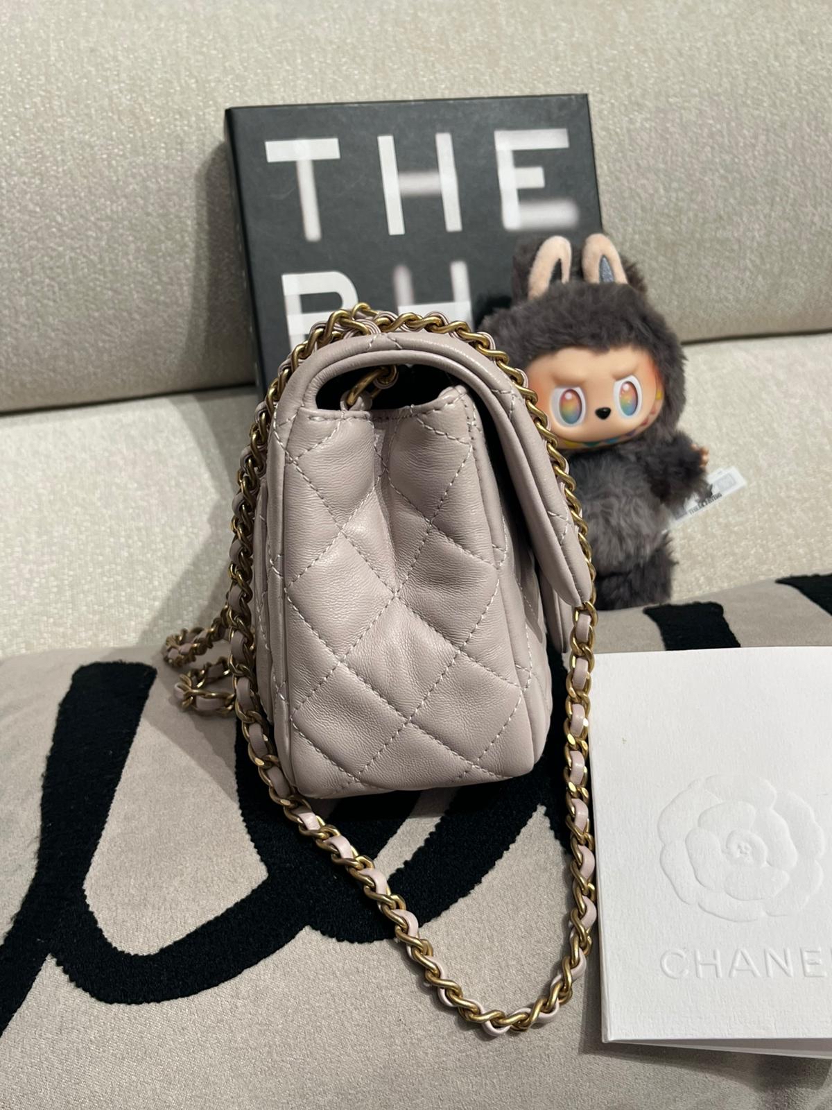 Chanel mini flap with pearl crush 金球方胖子 100%Authentic,98%new ✅晶片✅收據✅dust bag✅box