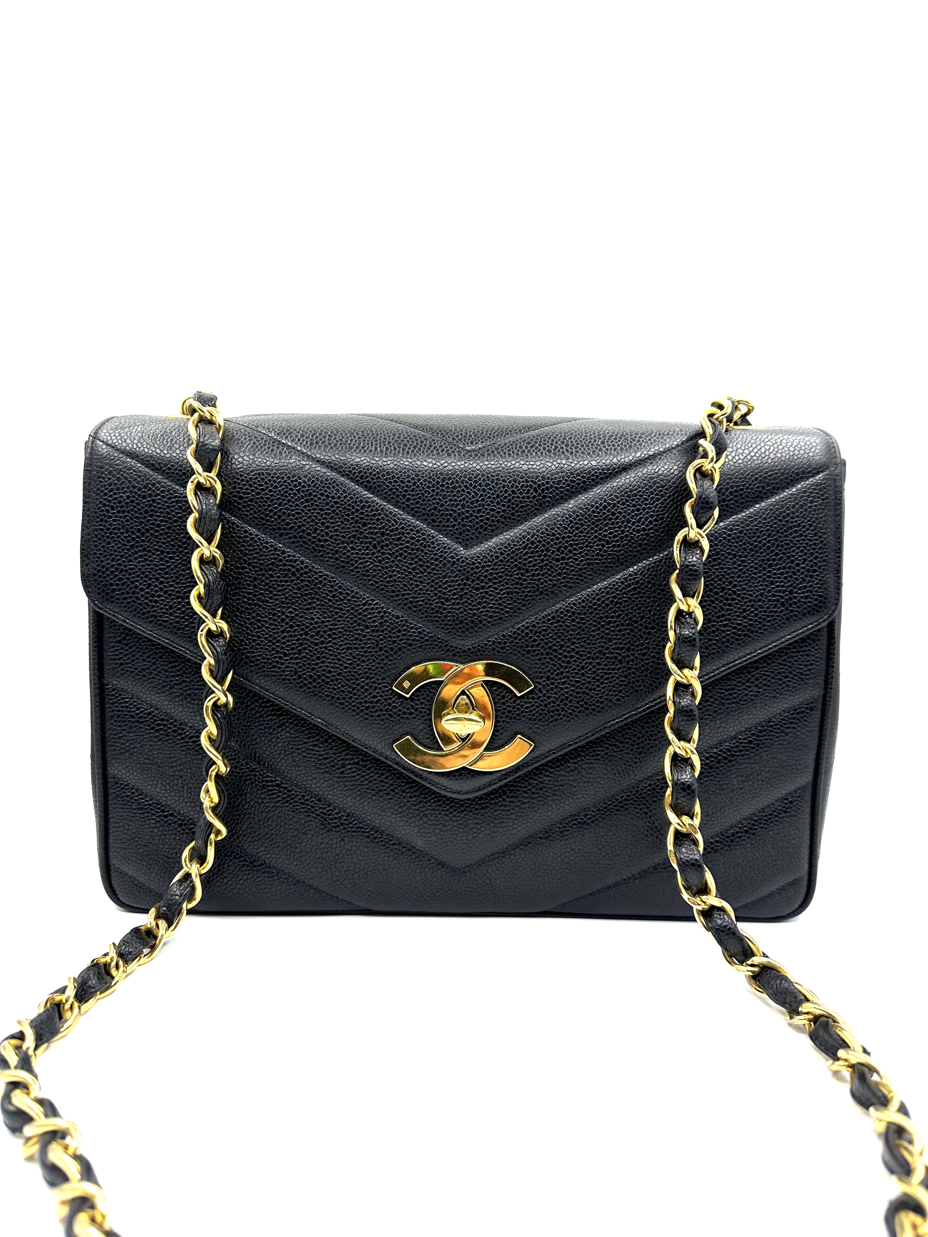 Pre-owned Chanel Black Chevron Quilted Caviar Jumbo Envelope Flap Bag Gold Hardware / Product Code: 2473107