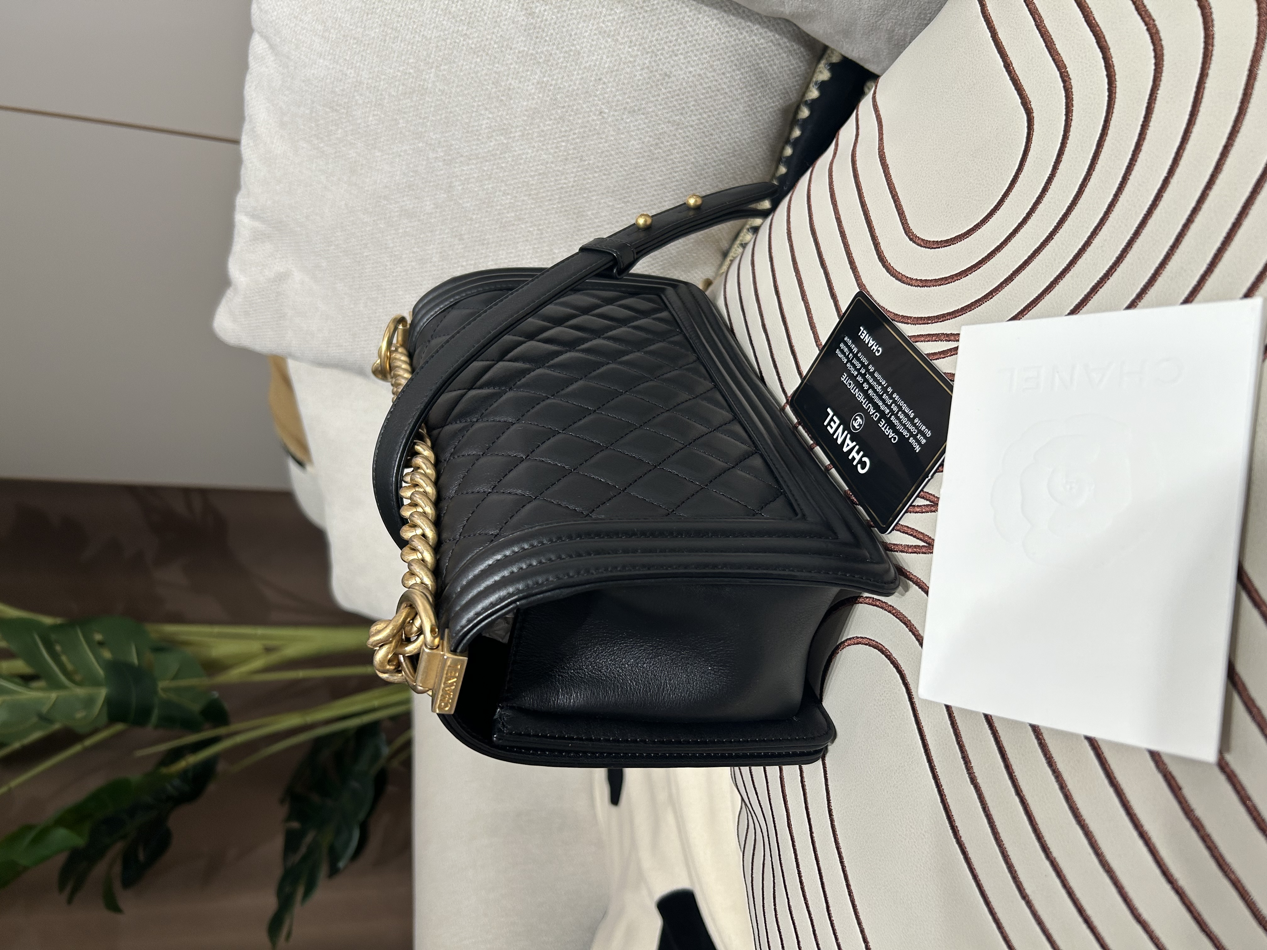Chanel Boy Chanel 25cm A67086 100%Authentic, 95%New ✅專門店收據✅31Card✅Dust bag