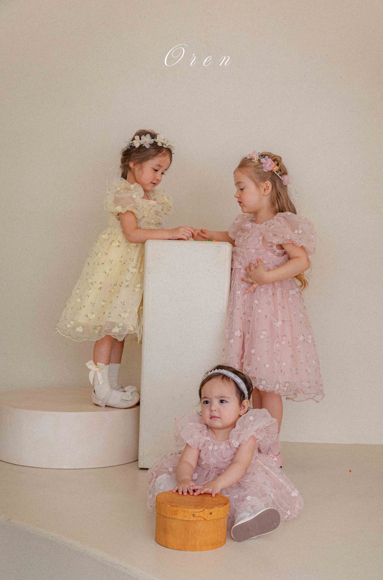 ☀️預訂 韓國直送☀️🇰🇷Oren Roslyn Bloom兩色花卉刺繡泡泡袖包屁裙/連身裙