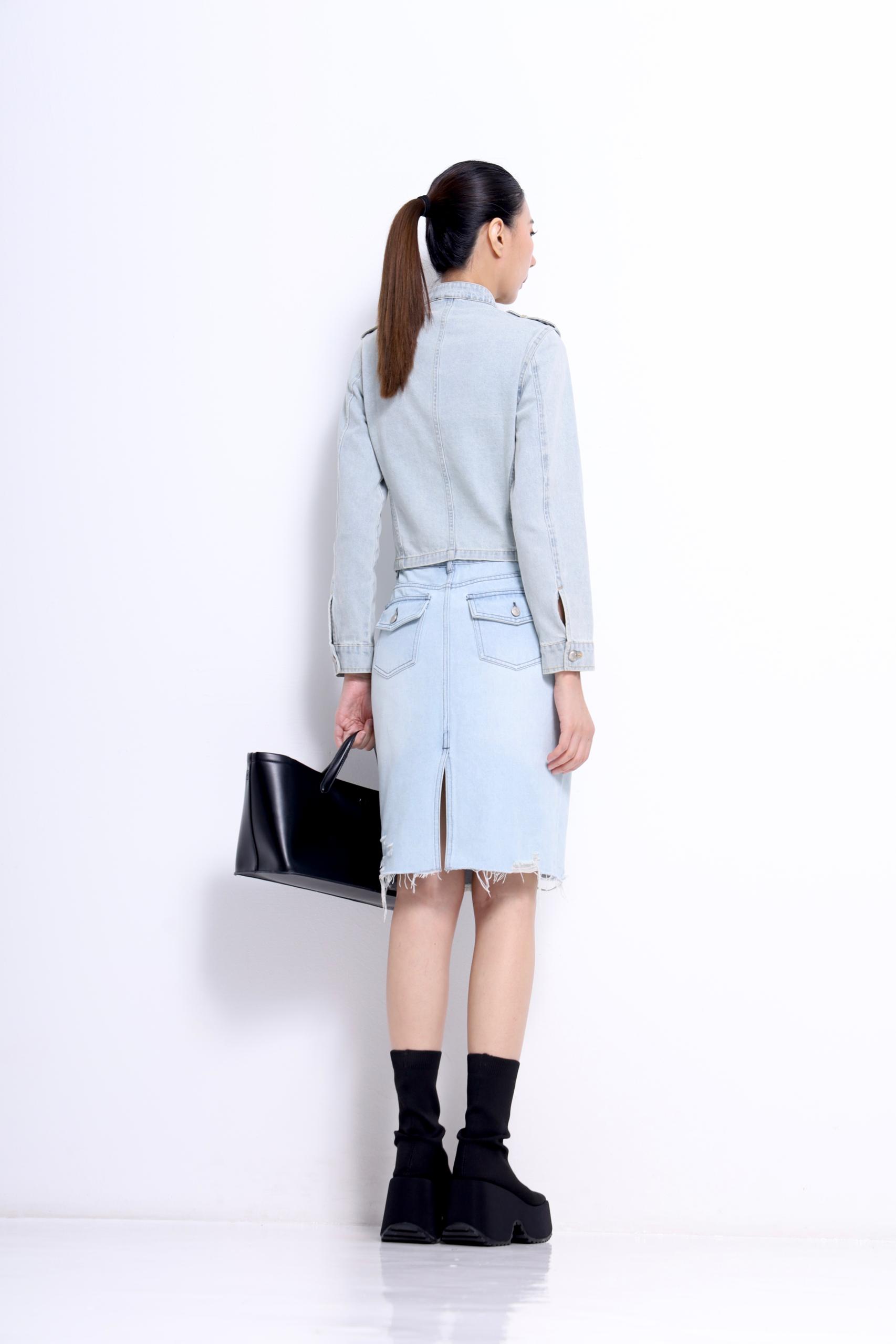 CB2735 MILITARY STYLE BUTTONED DENIM JACKET