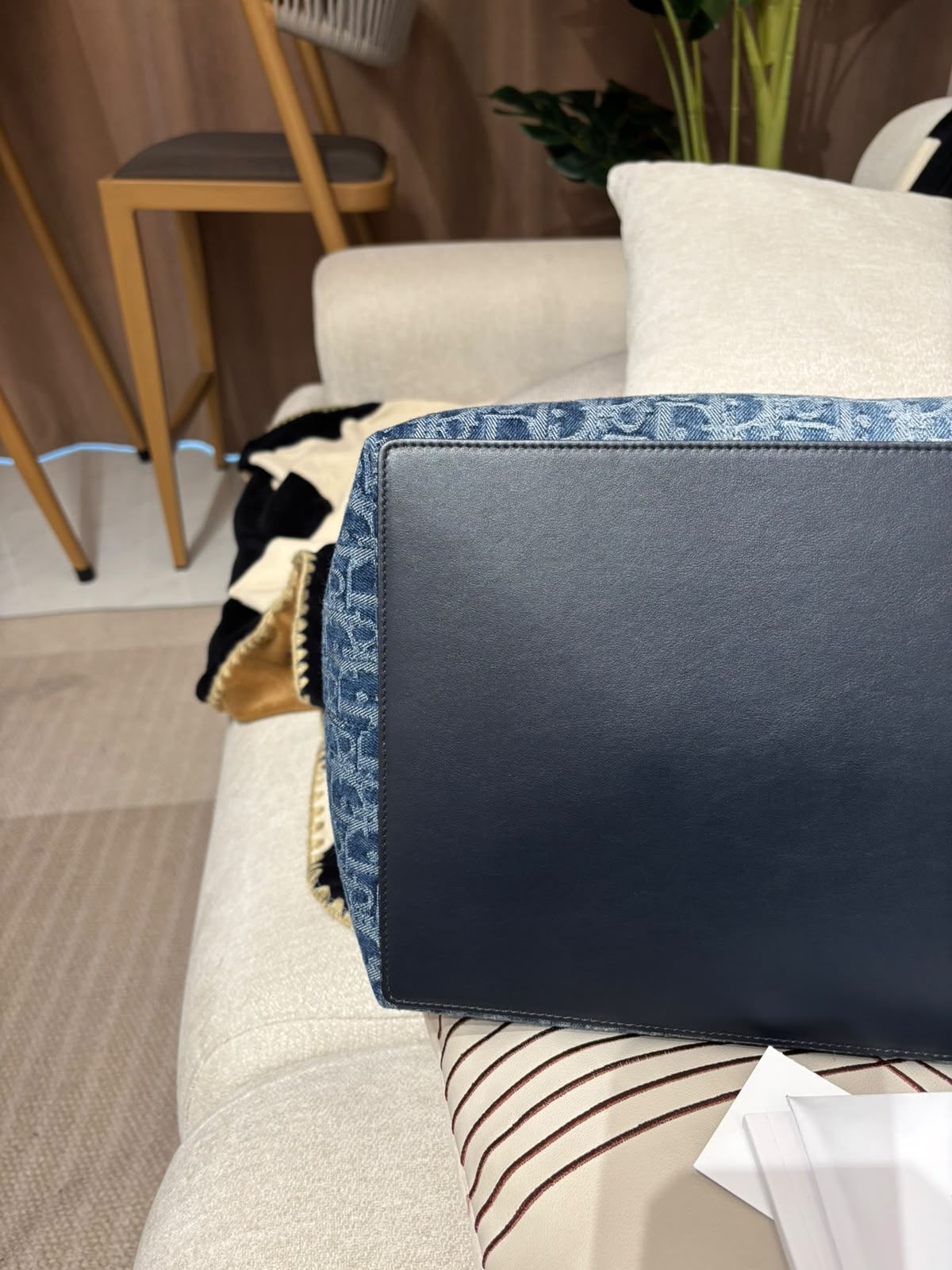 Dior Toujours 手袋 denim 牛仔布2way bag  100%Authentic, 98%new ✅certificate ✅dust bag