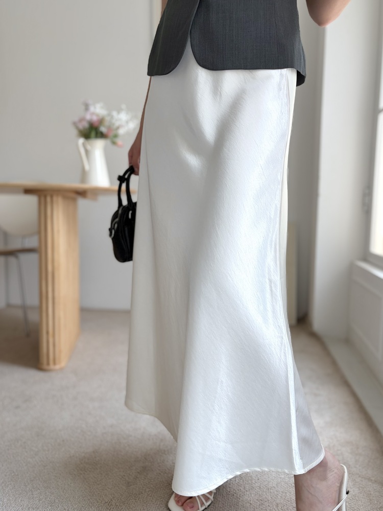 Satin Structured Skirt (Ivory)