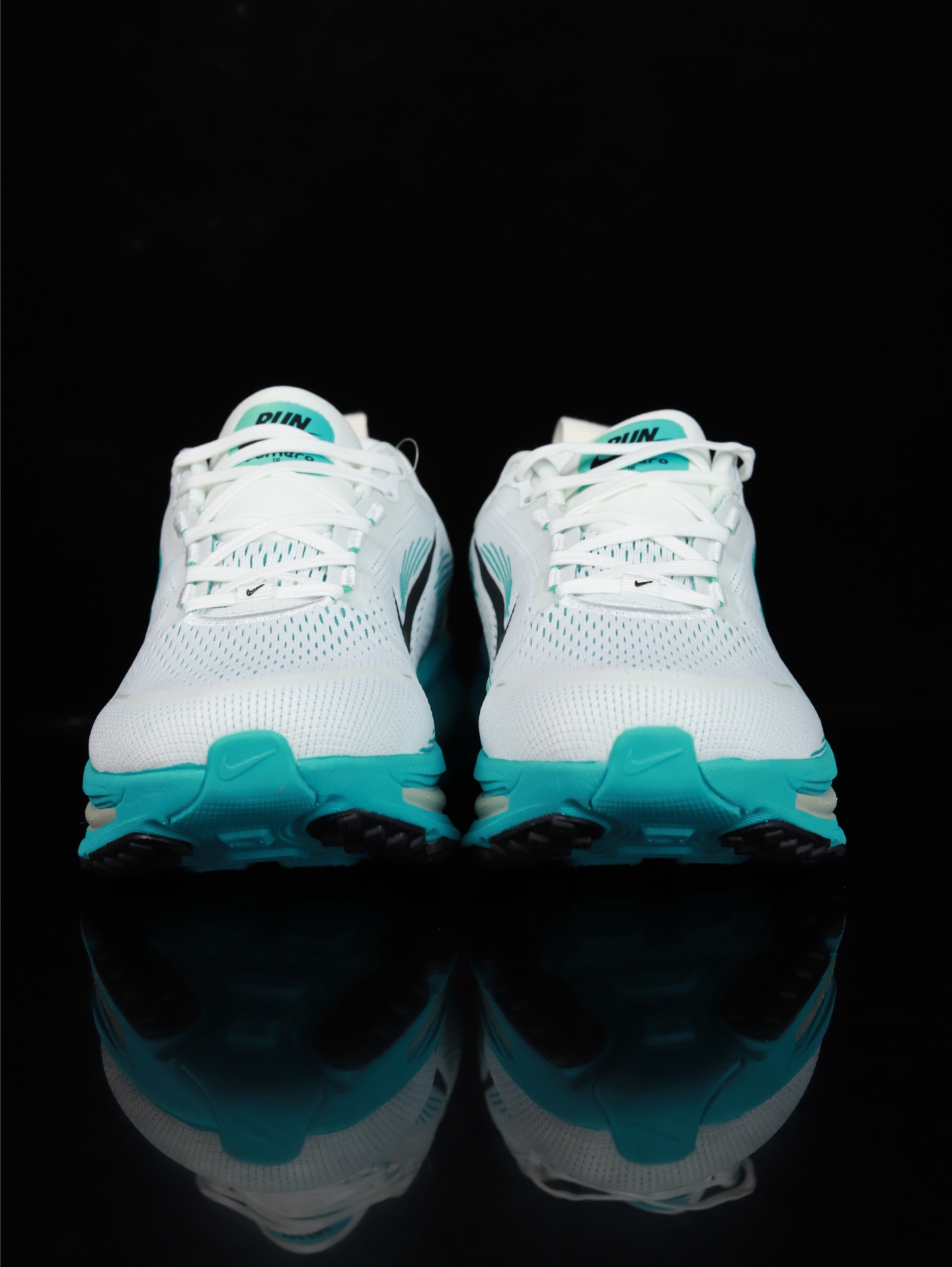 Nike Vomero 18 HM6803-103