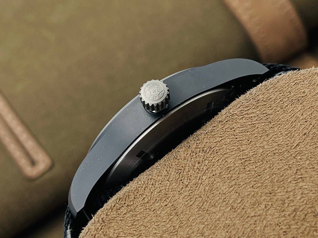 IWC 万国表飞行员系列 TOP GUN 海军空战部队自动机械腕表