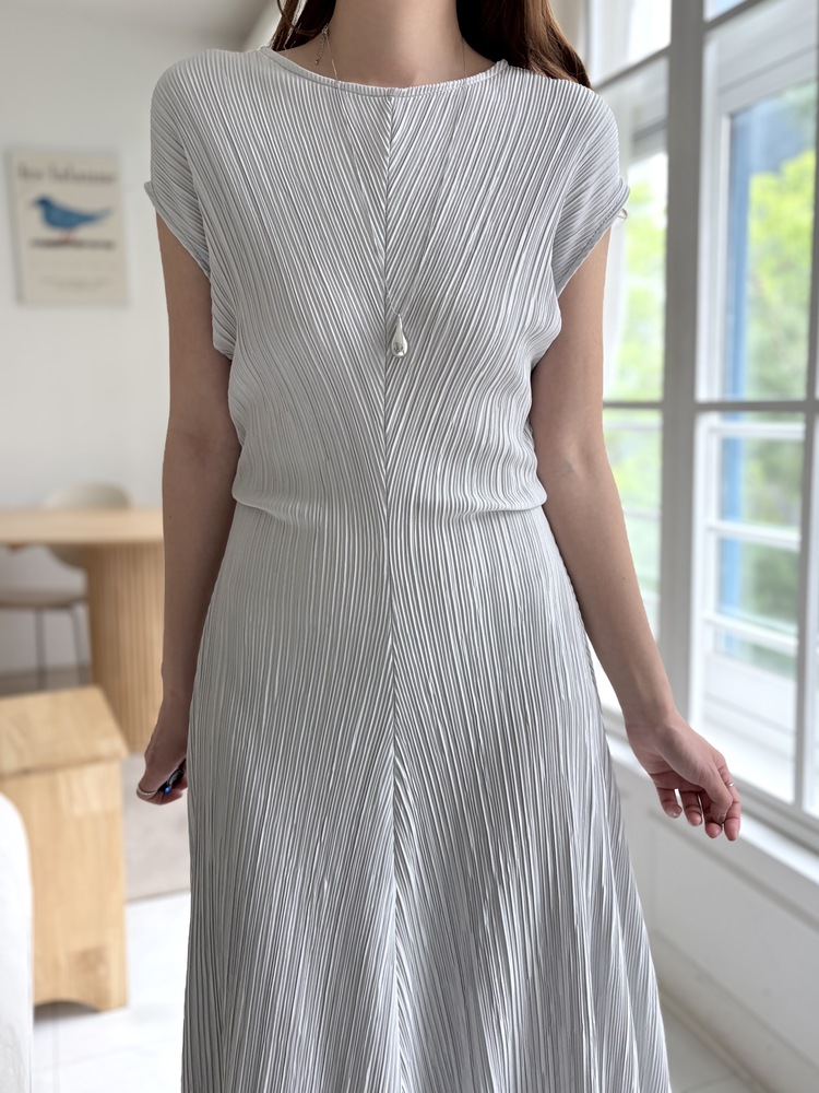 Elea Ribbed Flowy Dress (Mint)