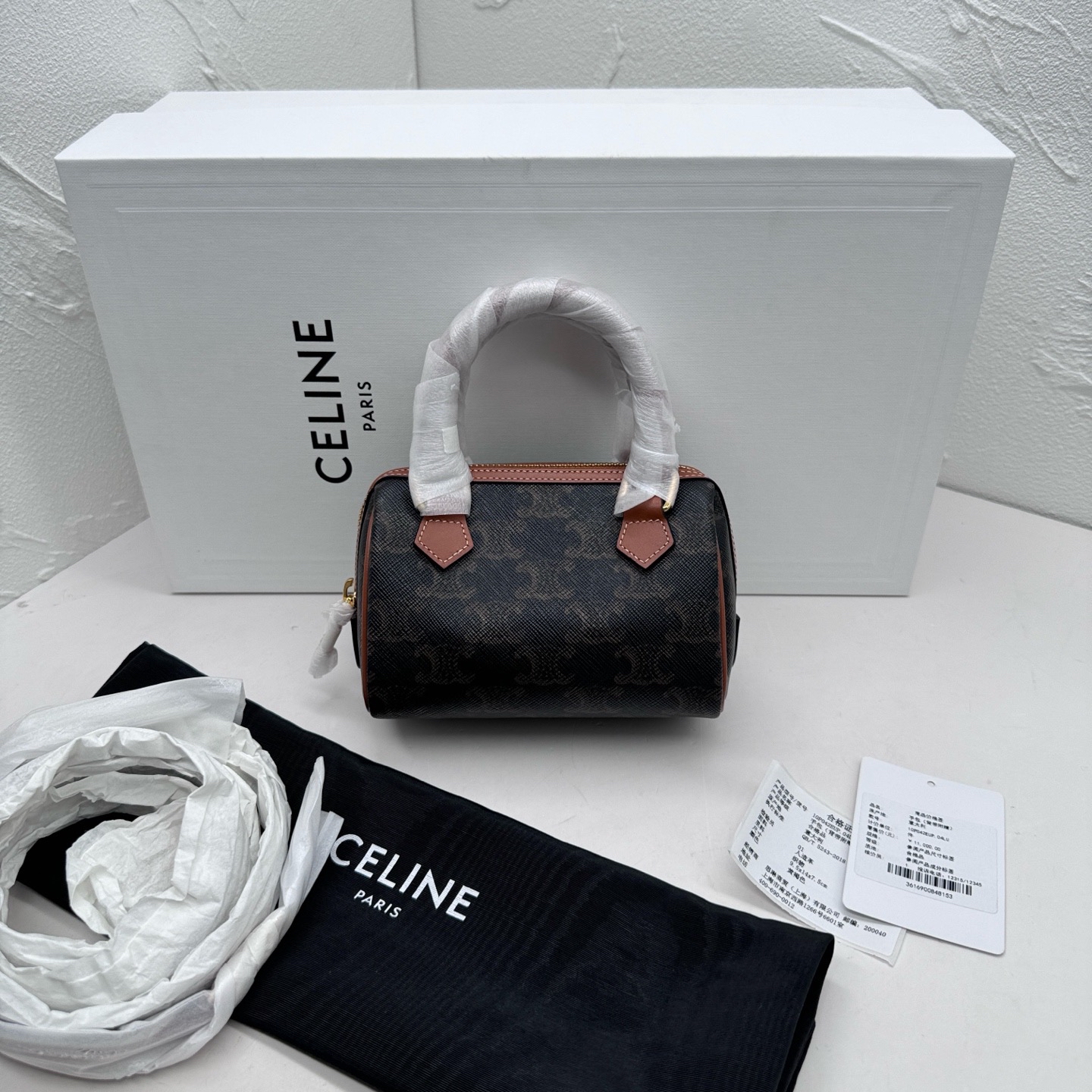 Pre-owned Celine Boston Triomphe Canvas bag / Product Code: 26042402