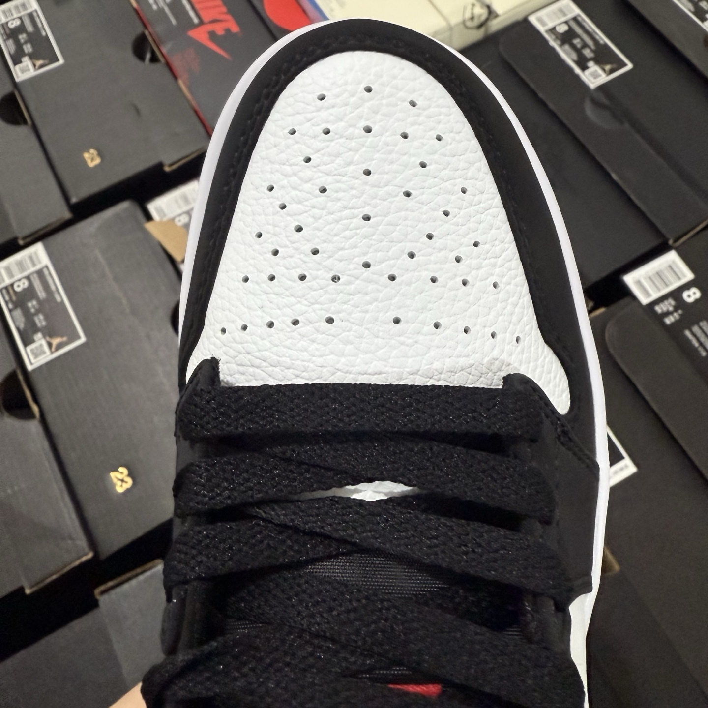 Nike Air Jordan 1 Low 'Black Toe' 553558-116