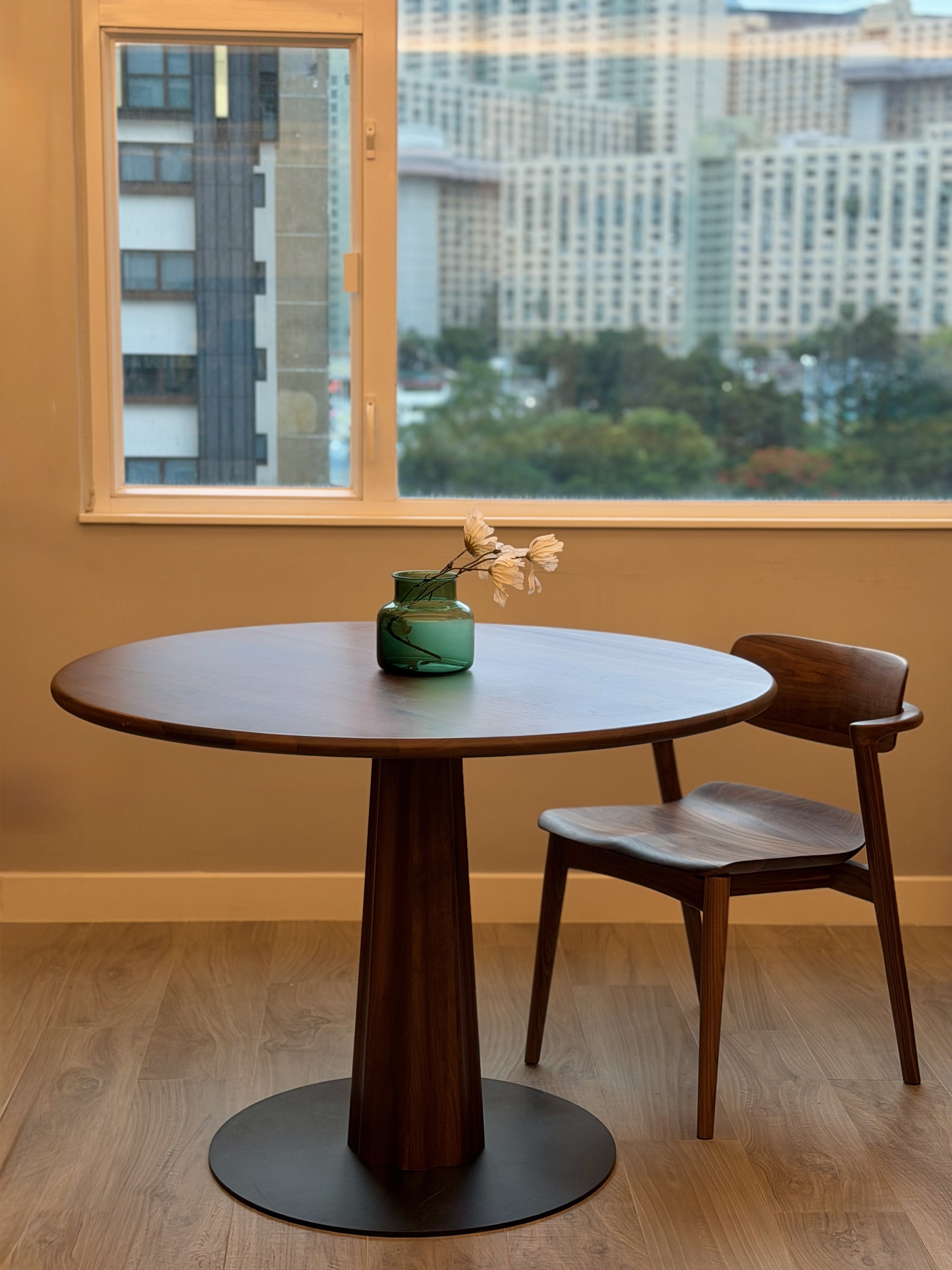 #人氣產品YORK Round Dining Table 