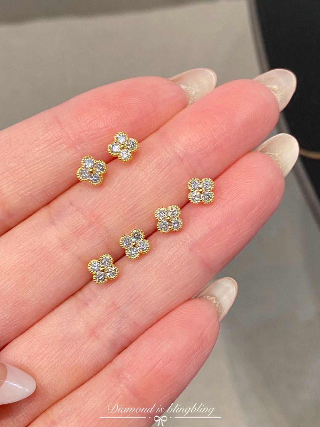18K Diamond Earrings 