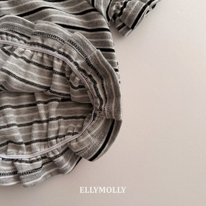 🇰🇷Ellymolly tee