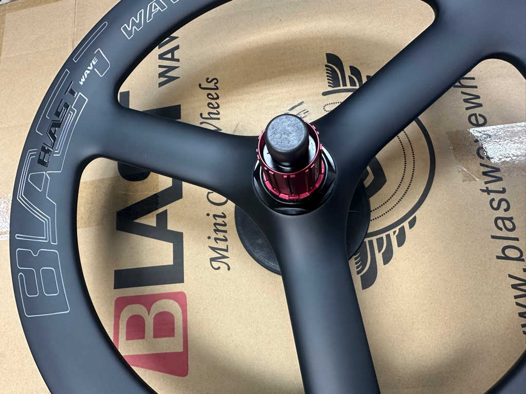 Java Neo 406 20”Blast wave 碳纖維專用輪框