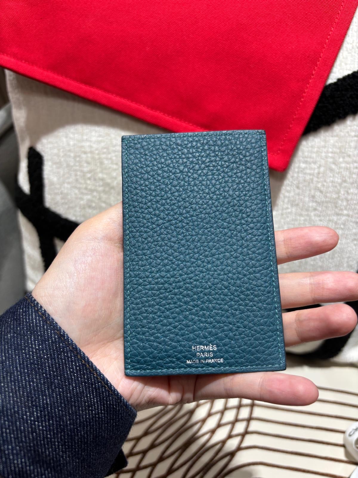 HERMES Rooroo 3CC Card Holder 卡包 2H 大地色 Kraft 63 ,Vert Amande S4 深邃藍 Deep Blue W0 博斯普鲁斯綠 Vert Bosphore Togo皮 Epsom皮 100%Authentic, 98%New✅dust bag 