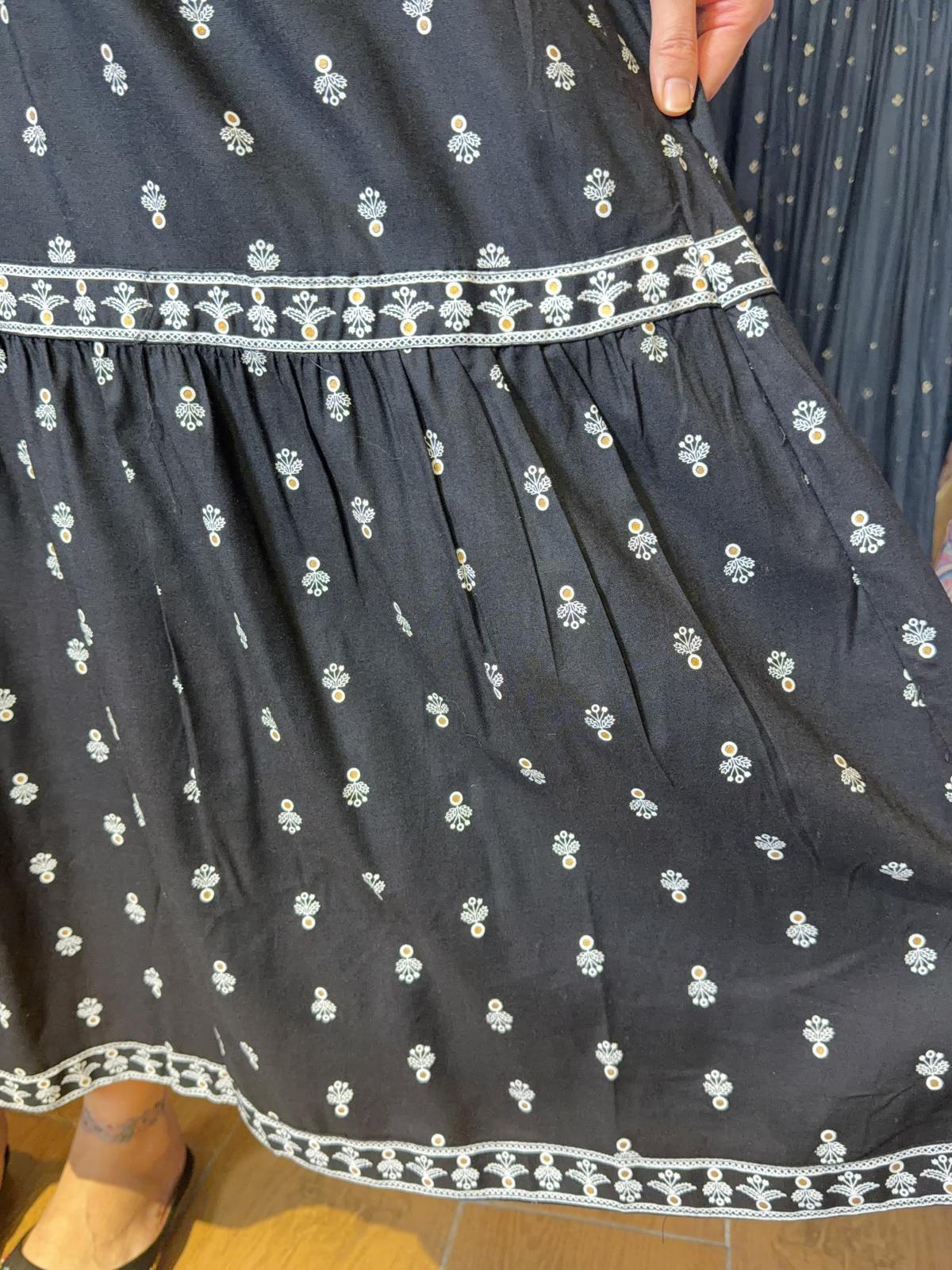 1618 Black Emb. Eyes V-Neck 2-Layer OP 47.5"