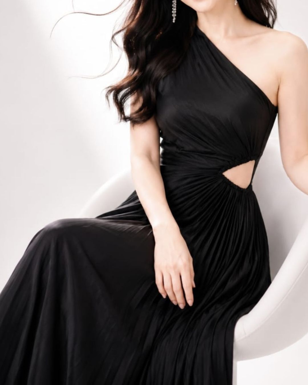 5138 Maureen 2 Color Ruffled Off-shoulder Maxi Dress 