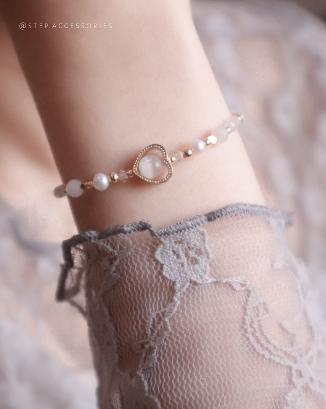 H1075 Bracelet-white