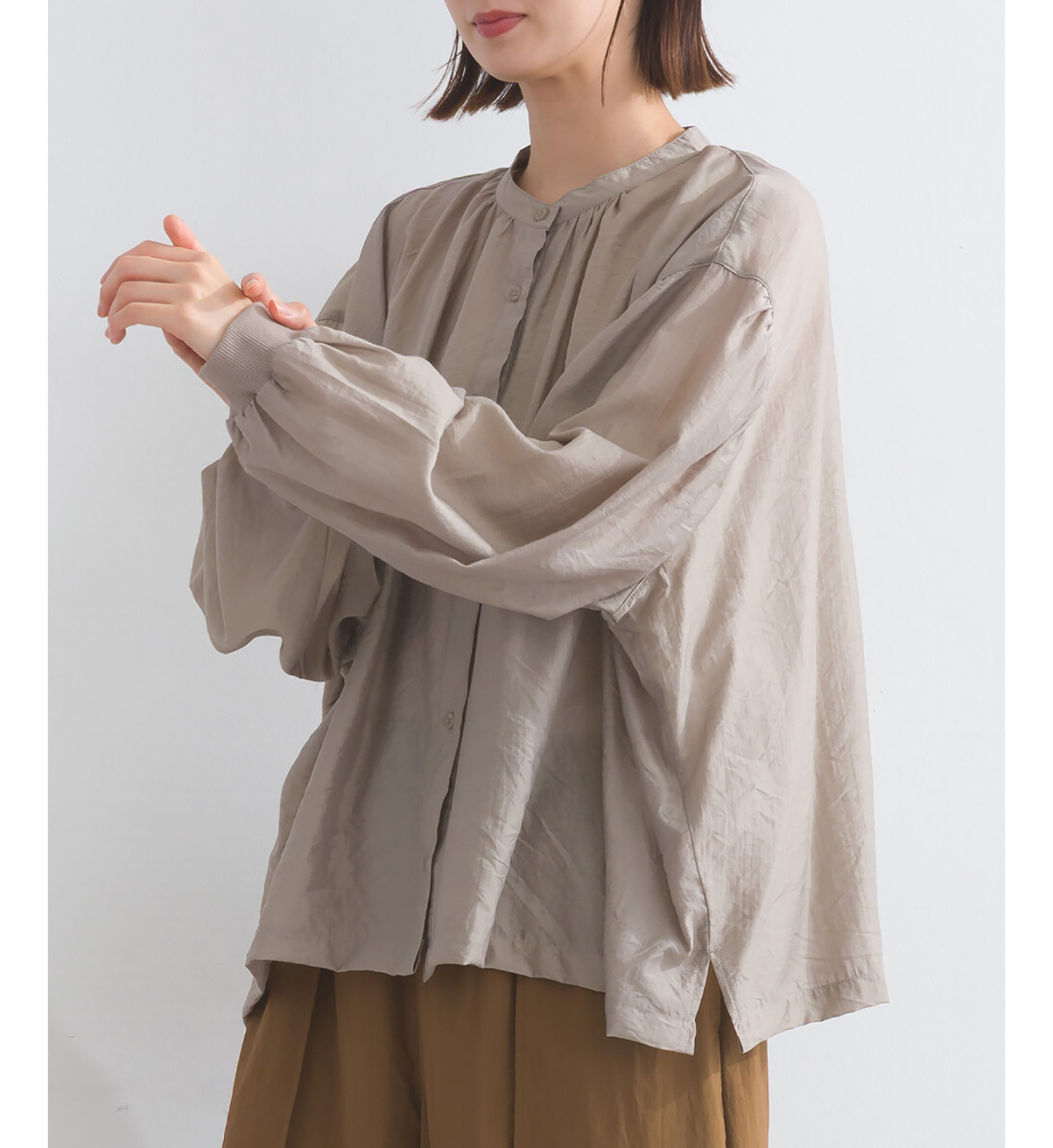 LP - 絲滑觸感蝙蝠袖襯衫 (杏色)