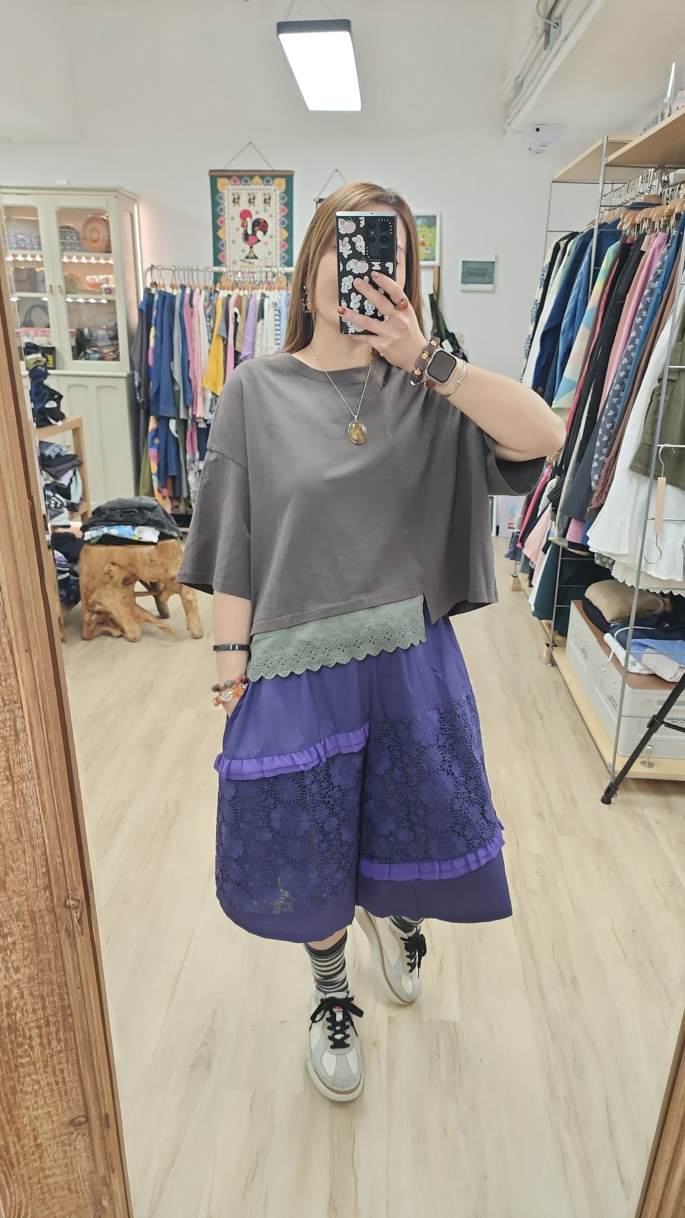 日牌紫拼鴛鴦通花喱士橡筋中長褲