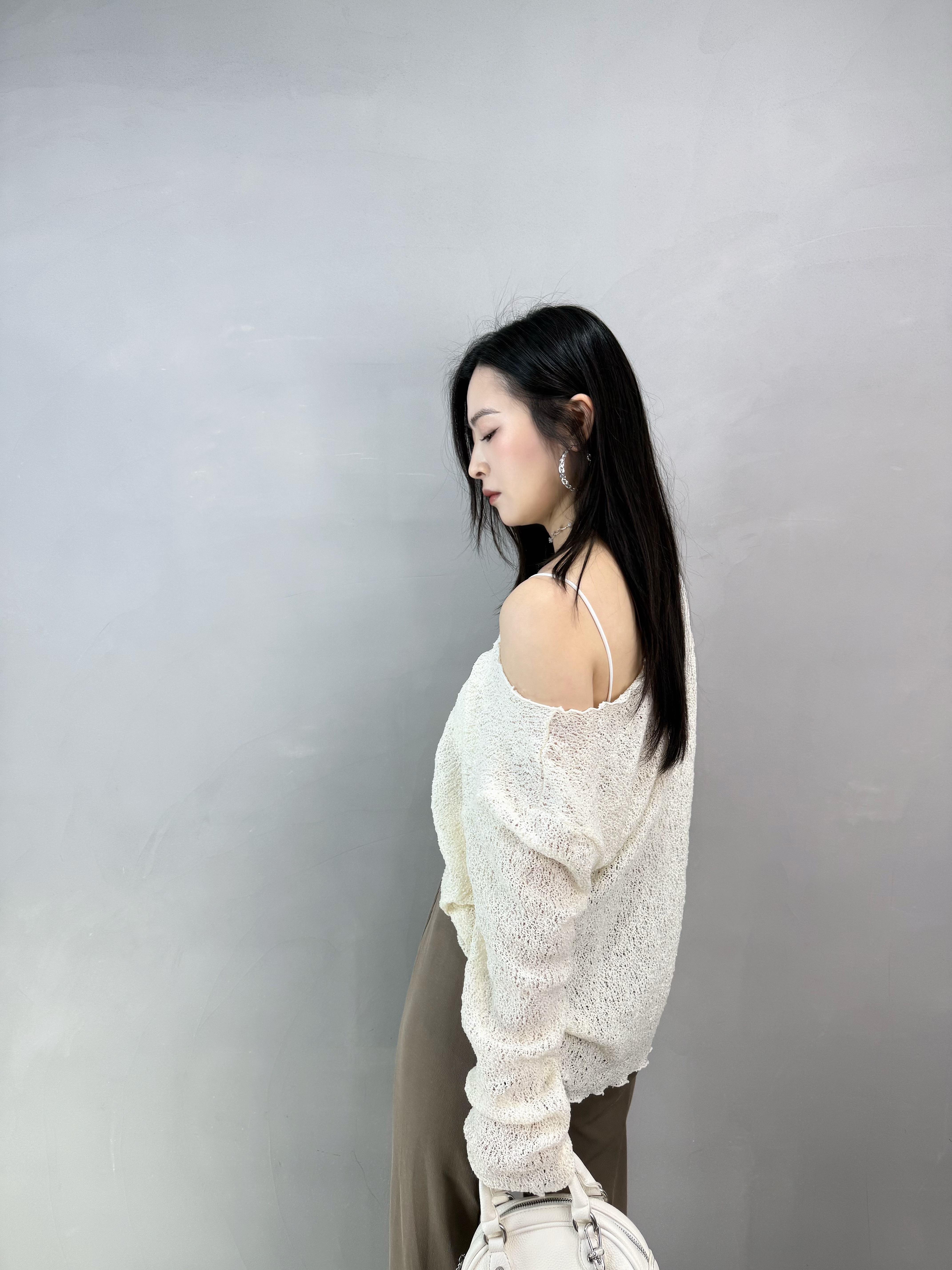 I87 木耳邊通花露膊Top