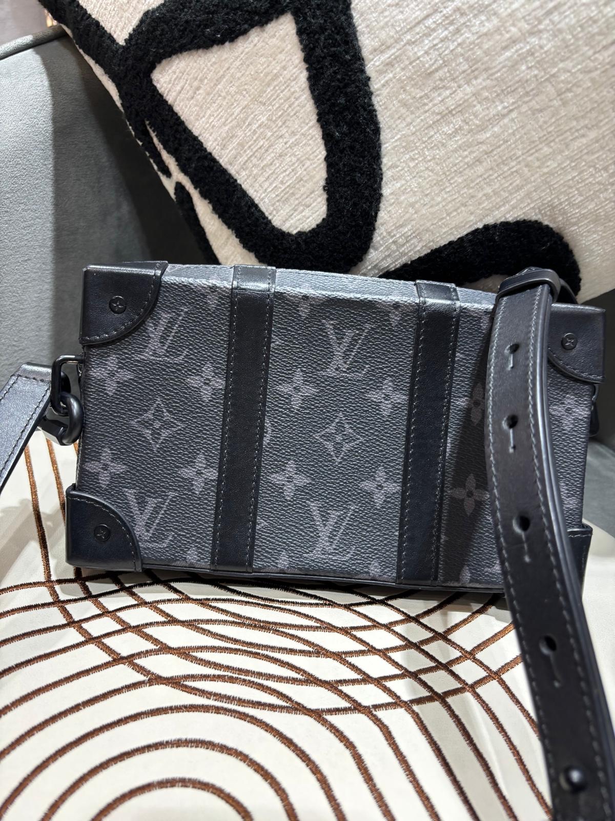 Louis Vuitton LV Soft Trunk Wallet, M69838 100%Authentic,98%new  ✅dust bag✅box