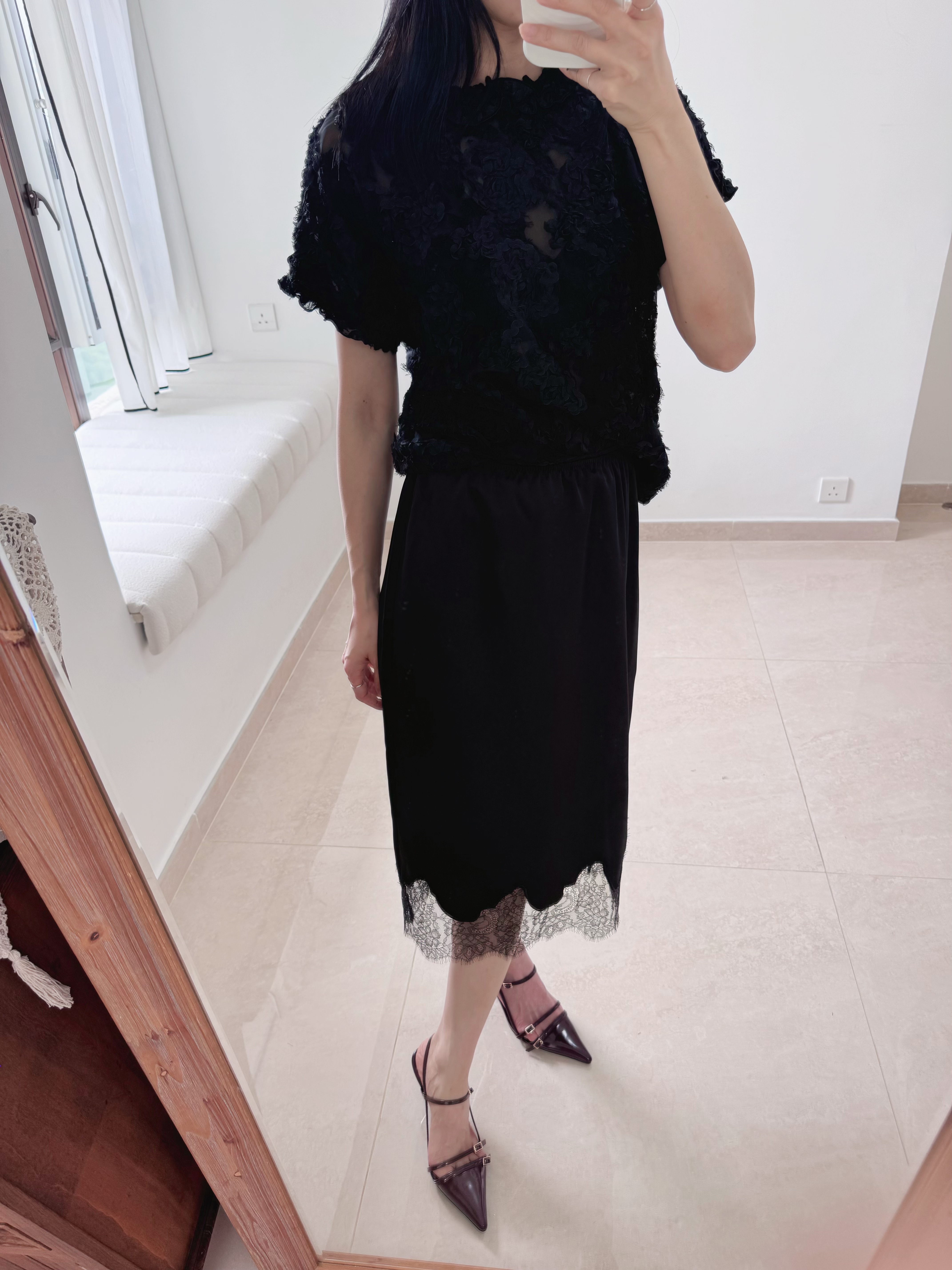 Elegant silky lace skirt