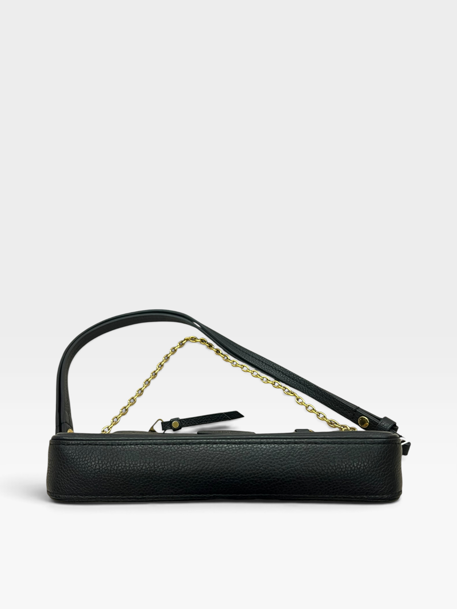 Pre-Owned LV Easy Pouch On Strap / Product Code: 082803
