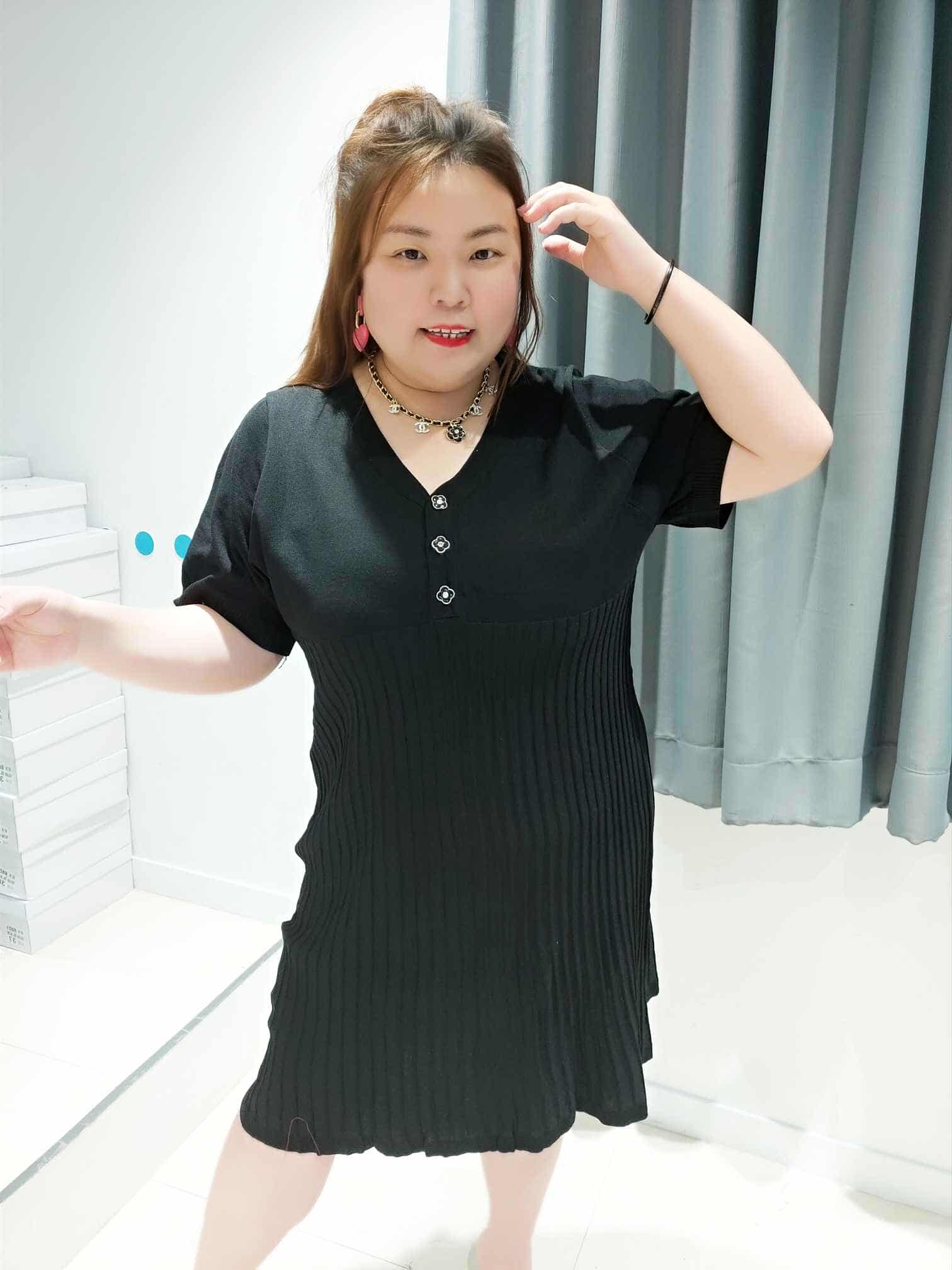 DOA10 拼立体条纹裙摆设计连身裙