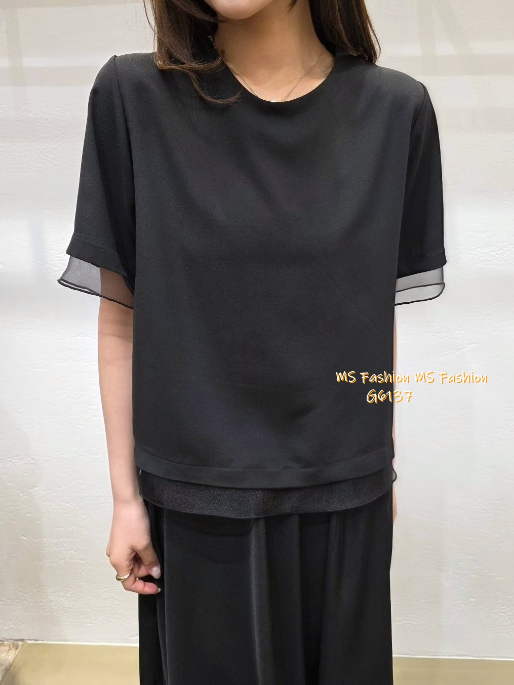 G6137 韓國🇰🇷靚料拼紗邊淨色top