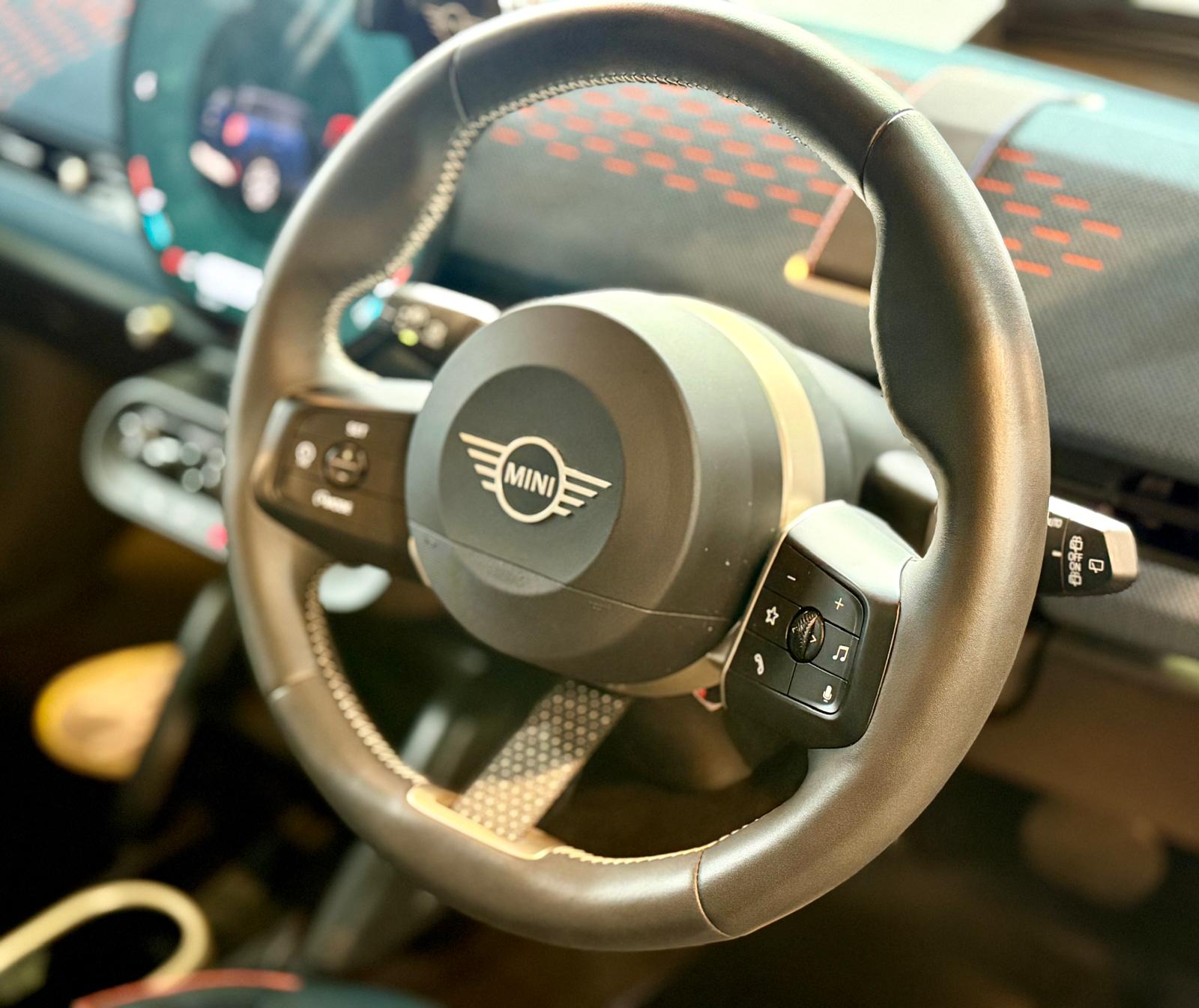 KARZ EV⚡️ - MINI ACEMAN SE (J05) 2024