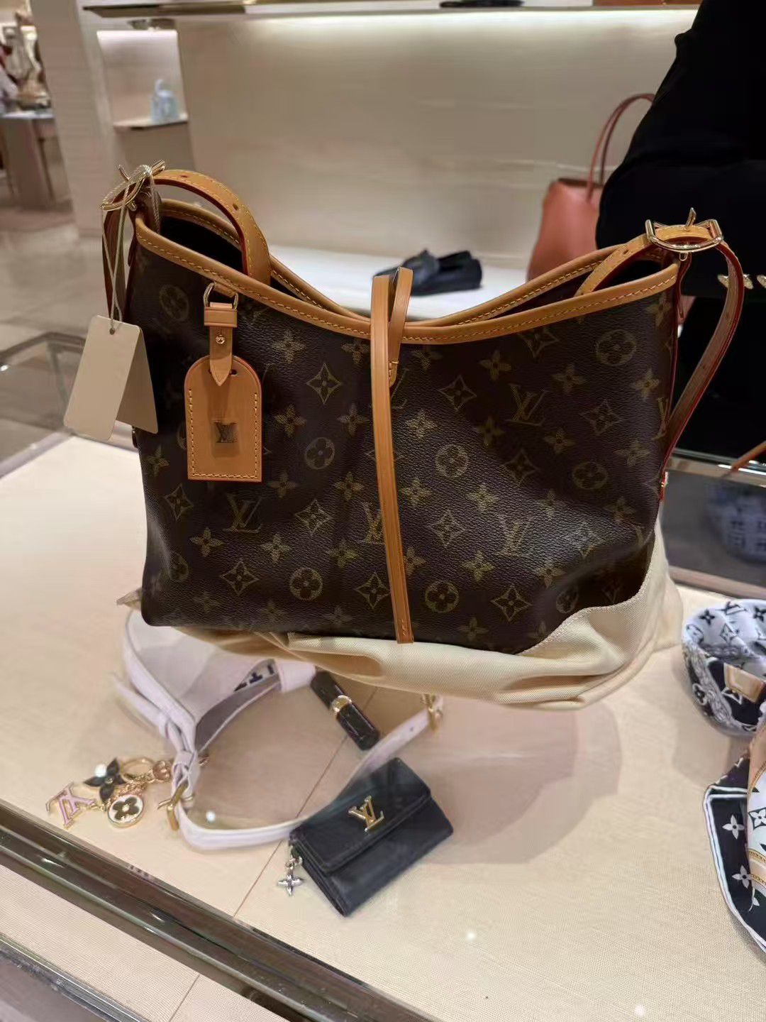 預購 Lv carry all pm