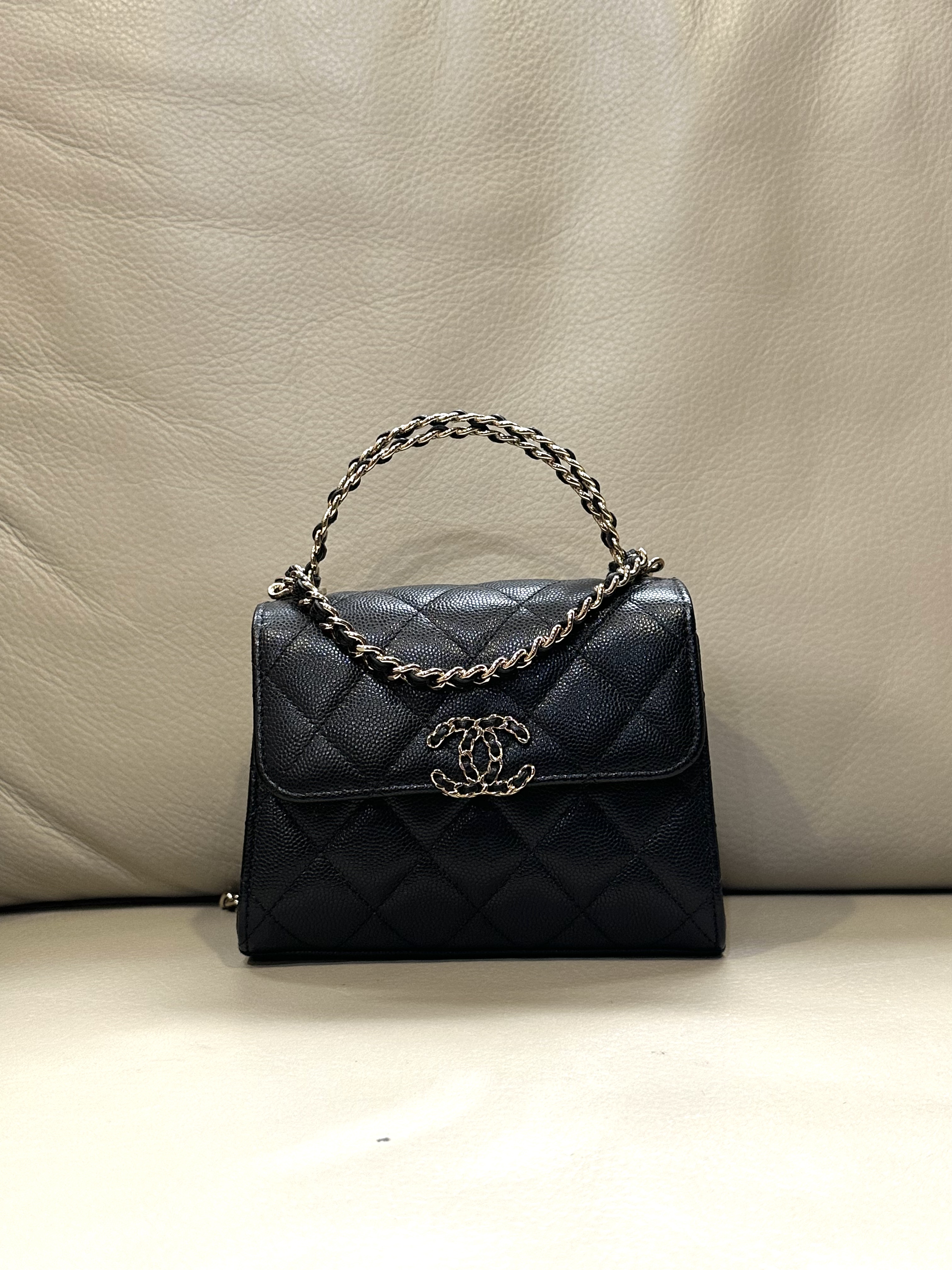Pre-owned Chanel Mini Kelly bag / Product Code: 26040504