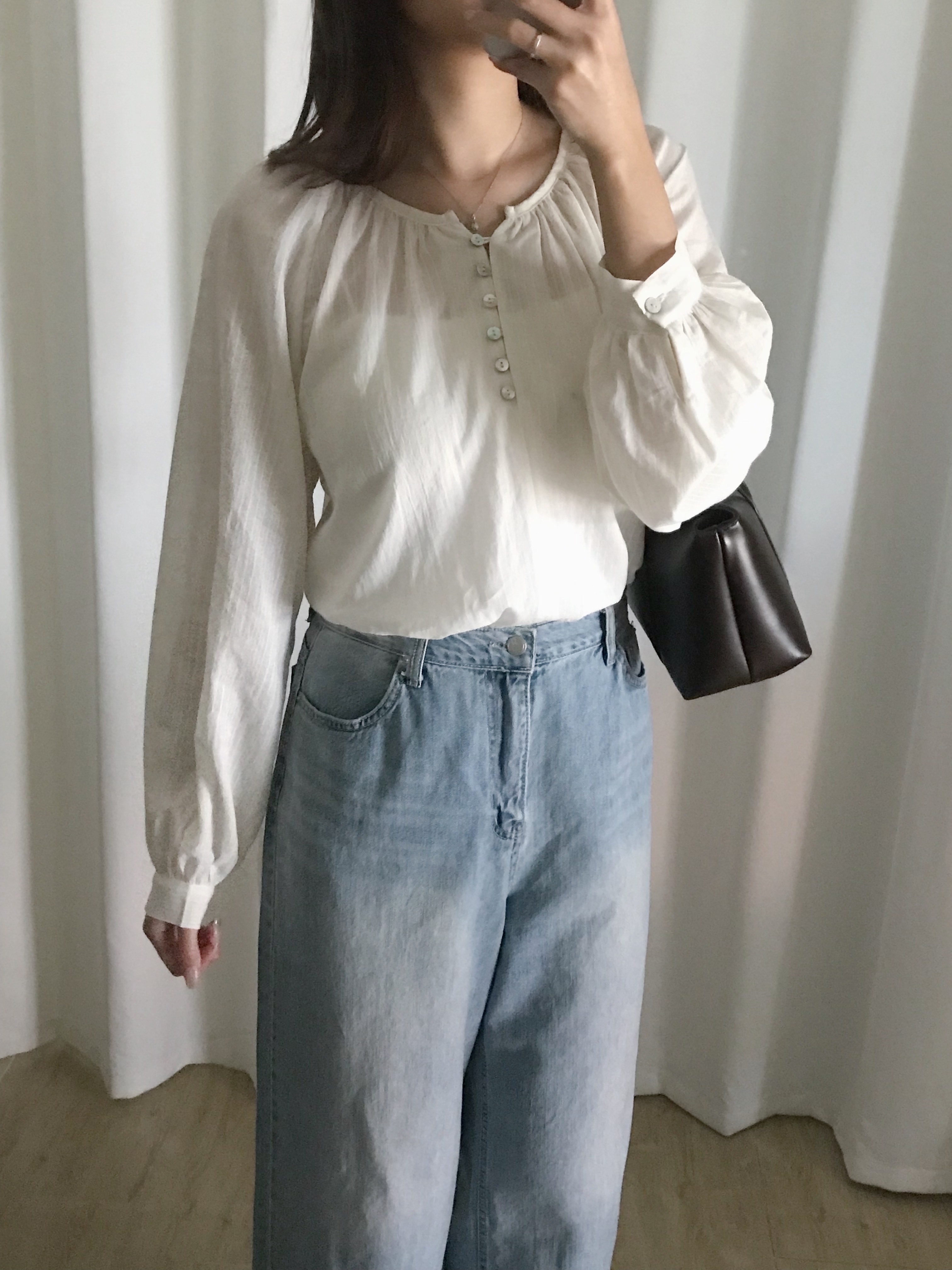 法式圓領透透襯衫