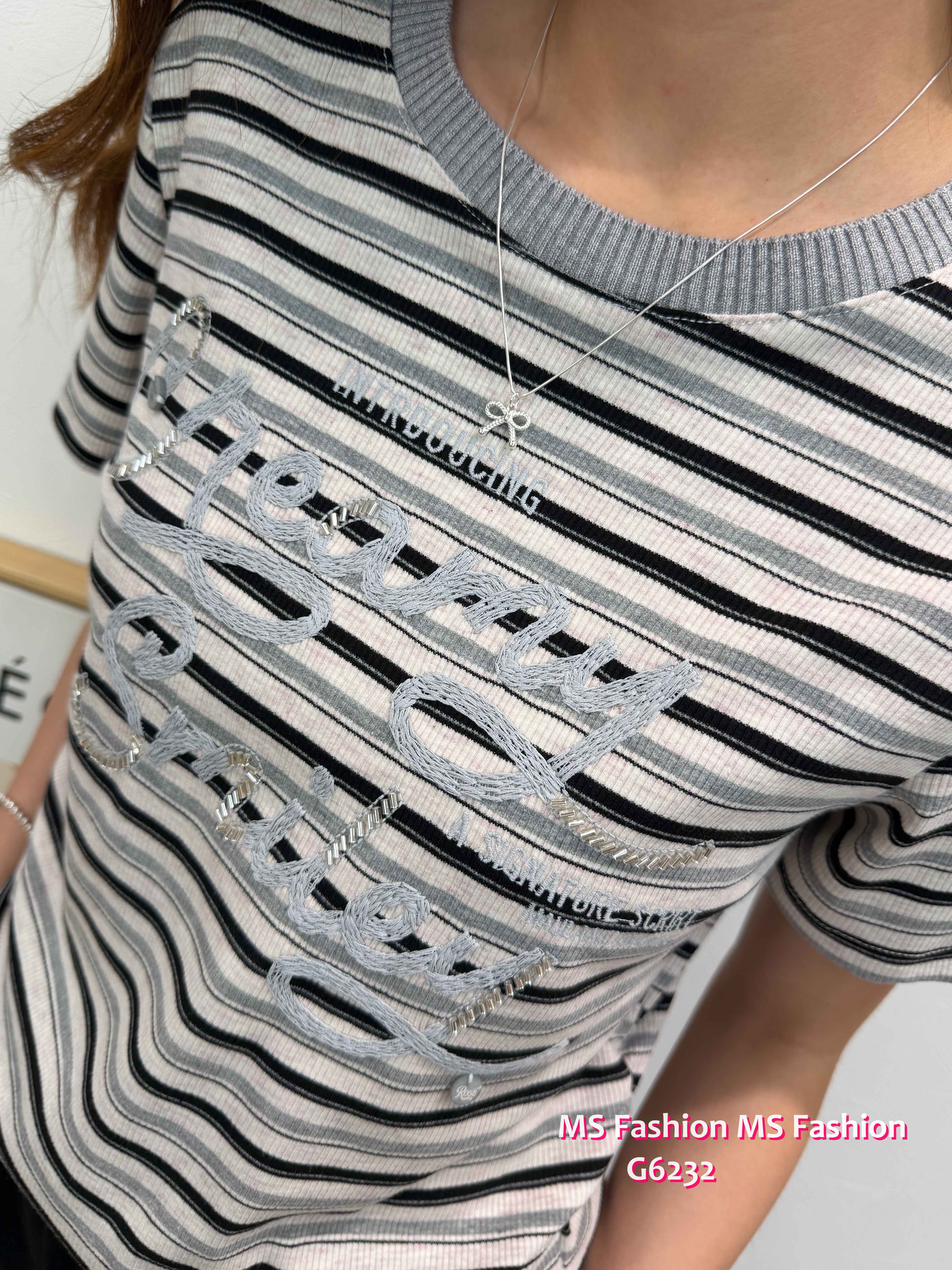 G6232 韓國🇰🇷扭繩字母橫間top