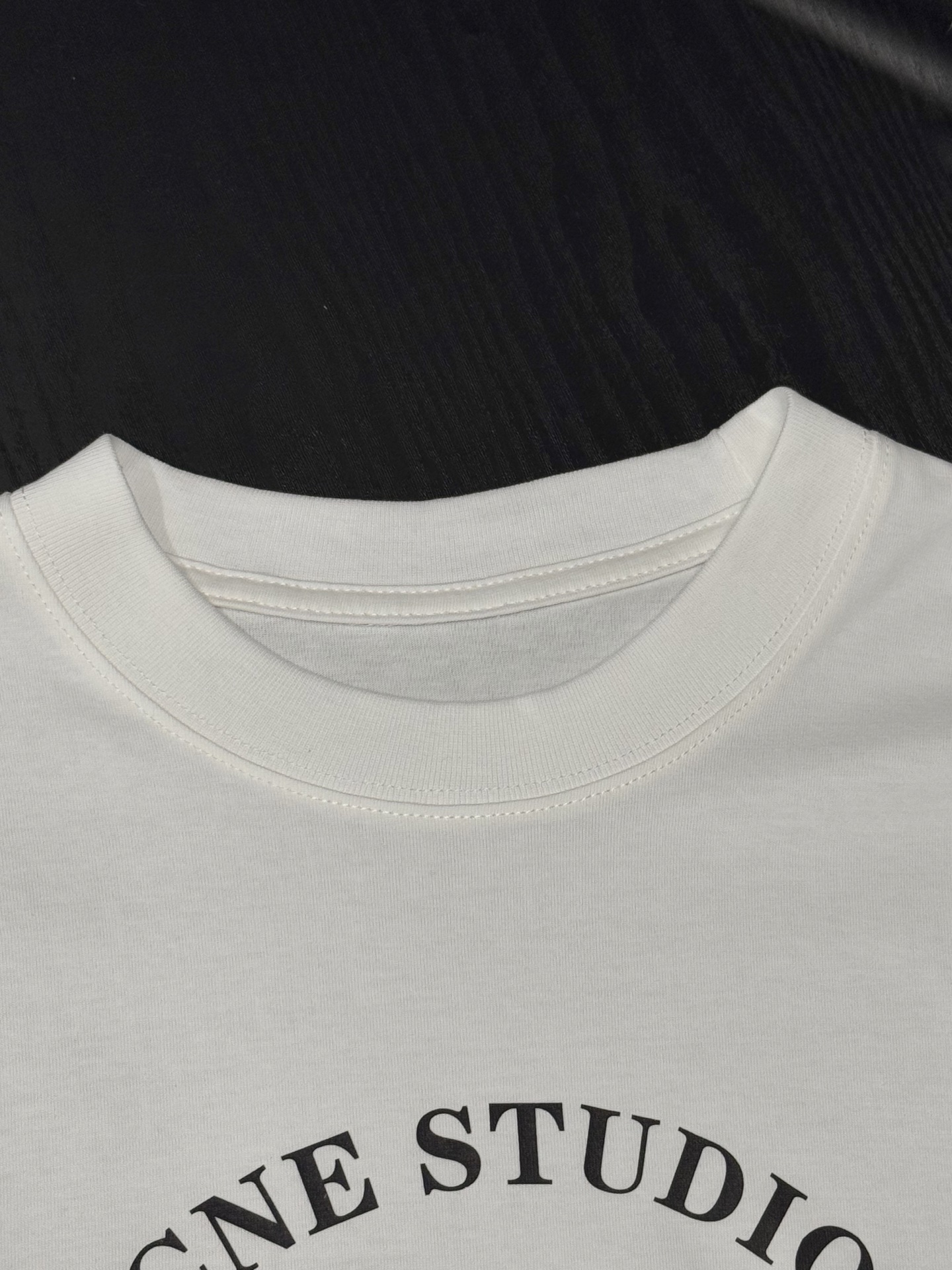 Acne Studios 艺术印花短袖Tee