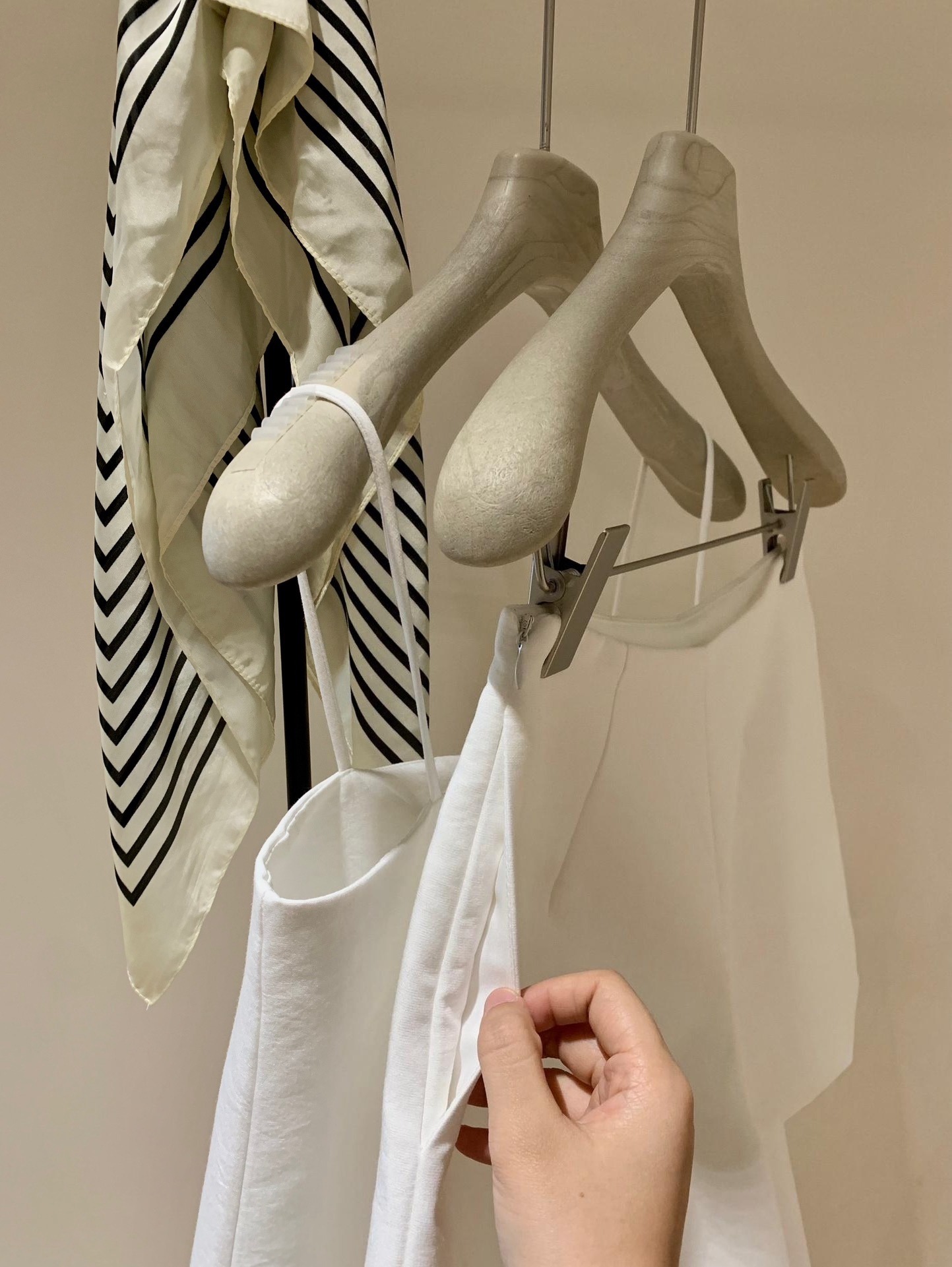 Maya Top + Short Sets 法式高级感吊带上衣+短裤套装 ( 2 Colours )