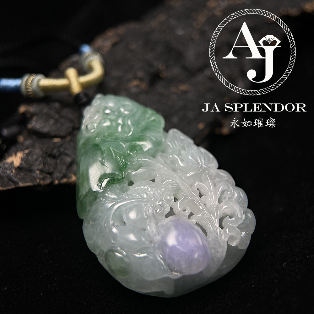 JN-3366 天然翡翠A玉 大師級鏤空精雕俏色春彩雙魚福壽映荷吊墜