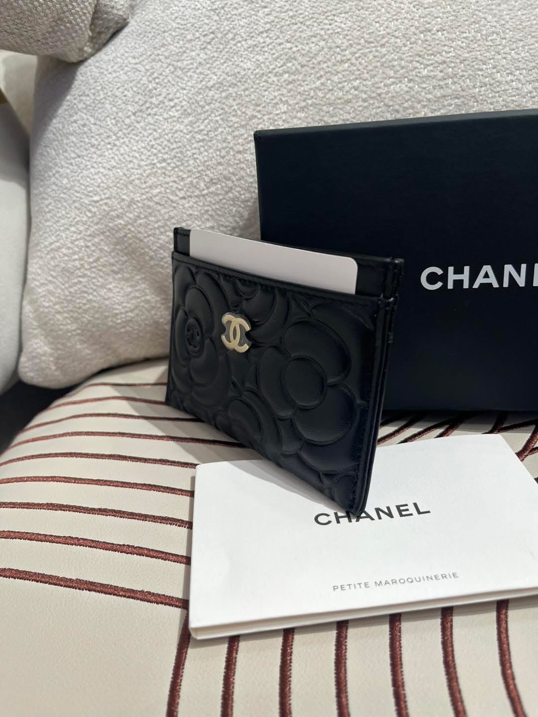 未使用品 Chanel card holder 黑色牛皮山茶花卡片套100%Authentic, Unused未使用品 ✅Card ✅dust bag ✅box 