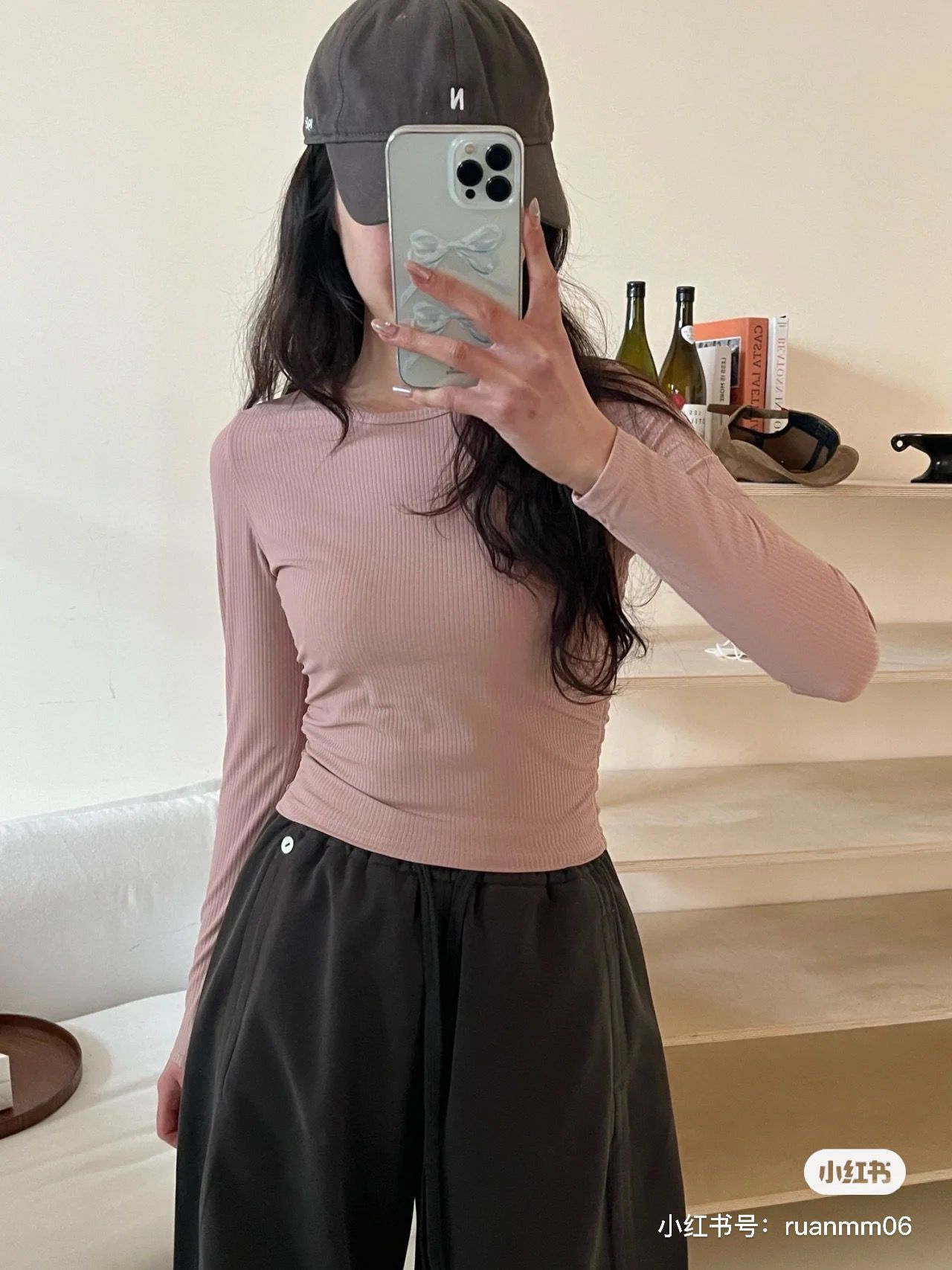 $109件、2件起$99件。lulu All it takes螺紋瑜伽上衣