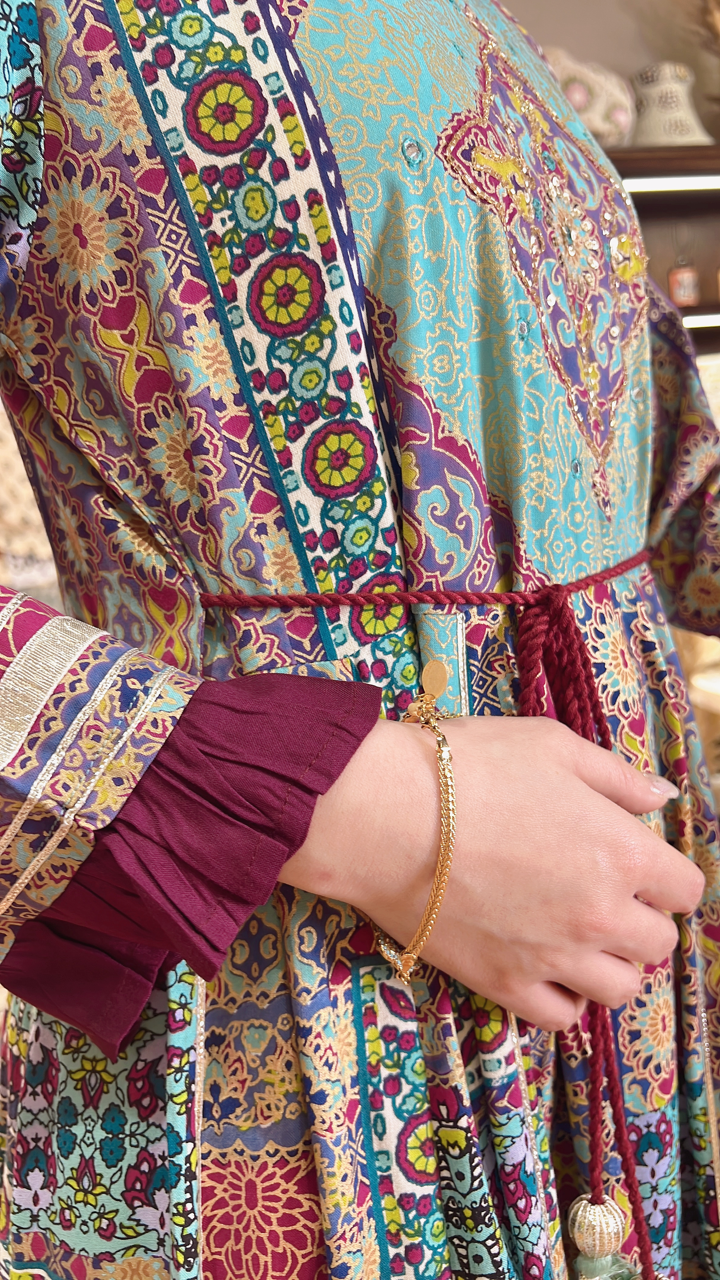 1965 Violet Tile Floral Ethnic Classic OP 49"