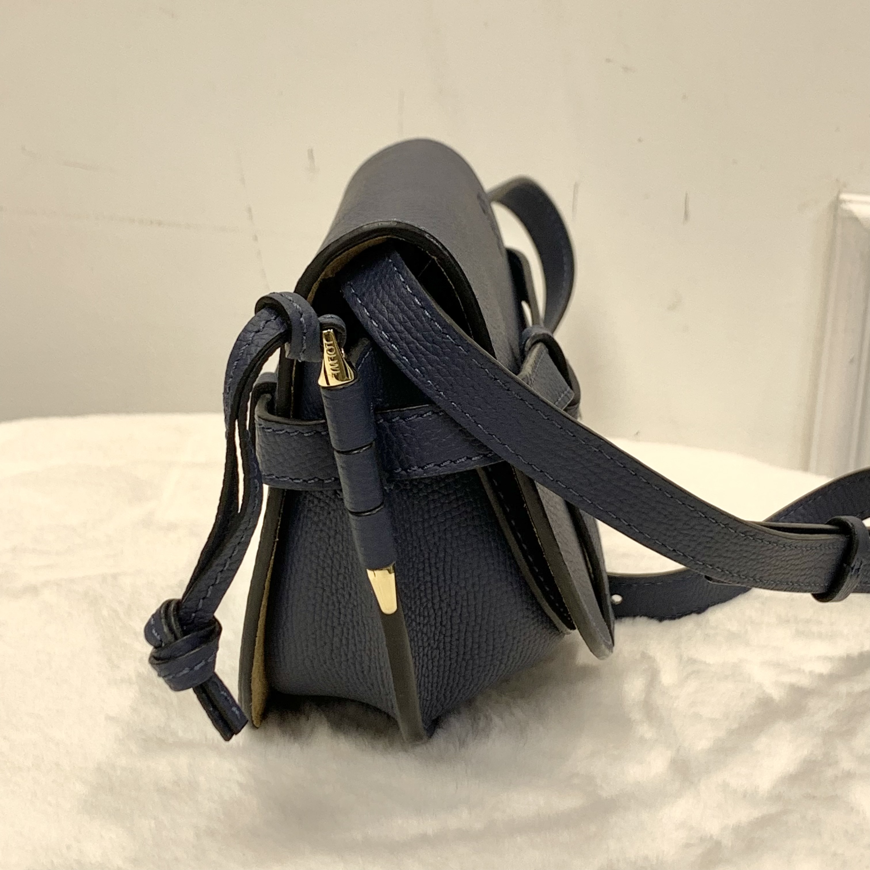 💙Loewe荔枝紋深海藍Mini Gate