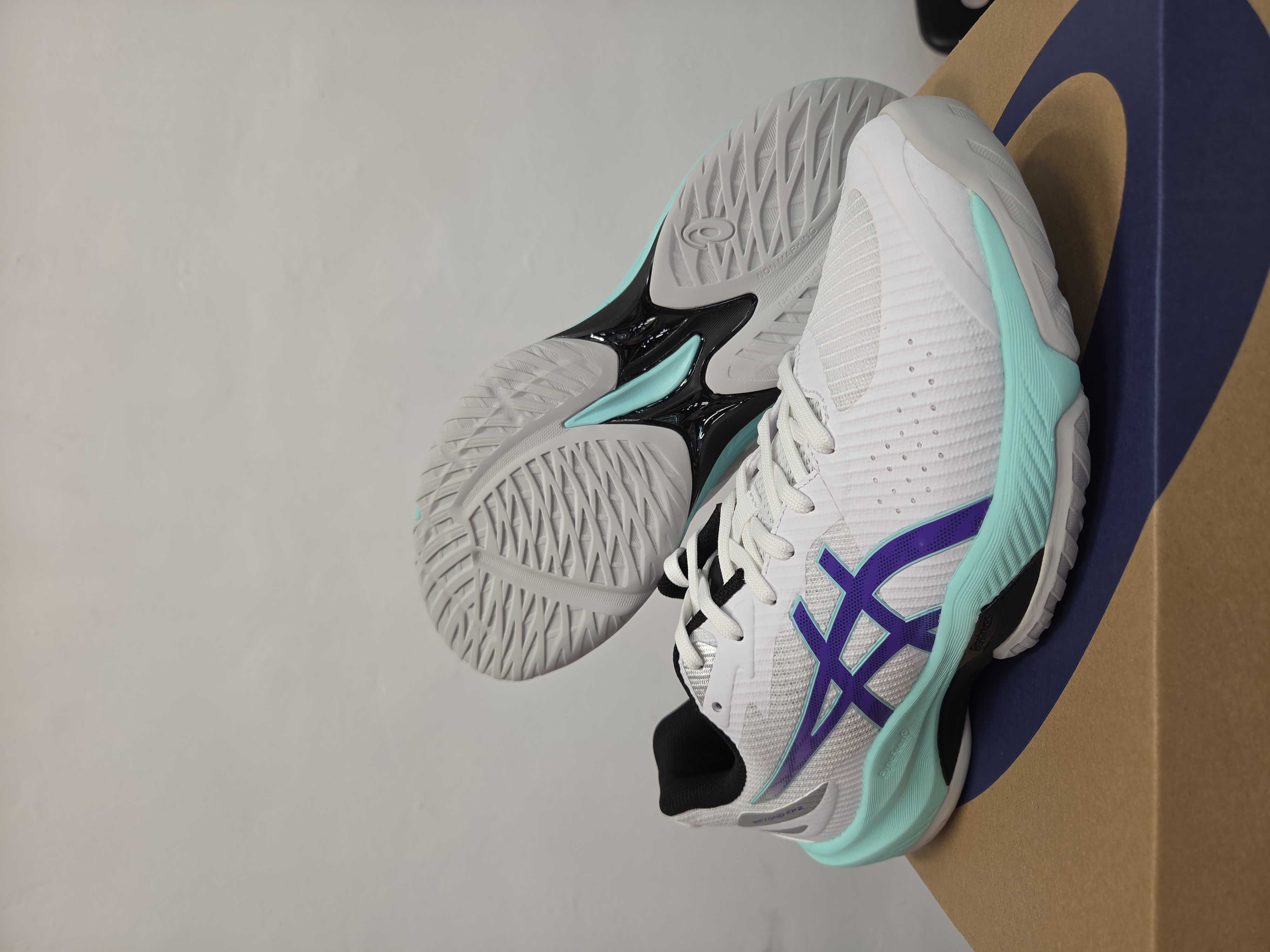 Asics Beyond FF 2 排球鞋